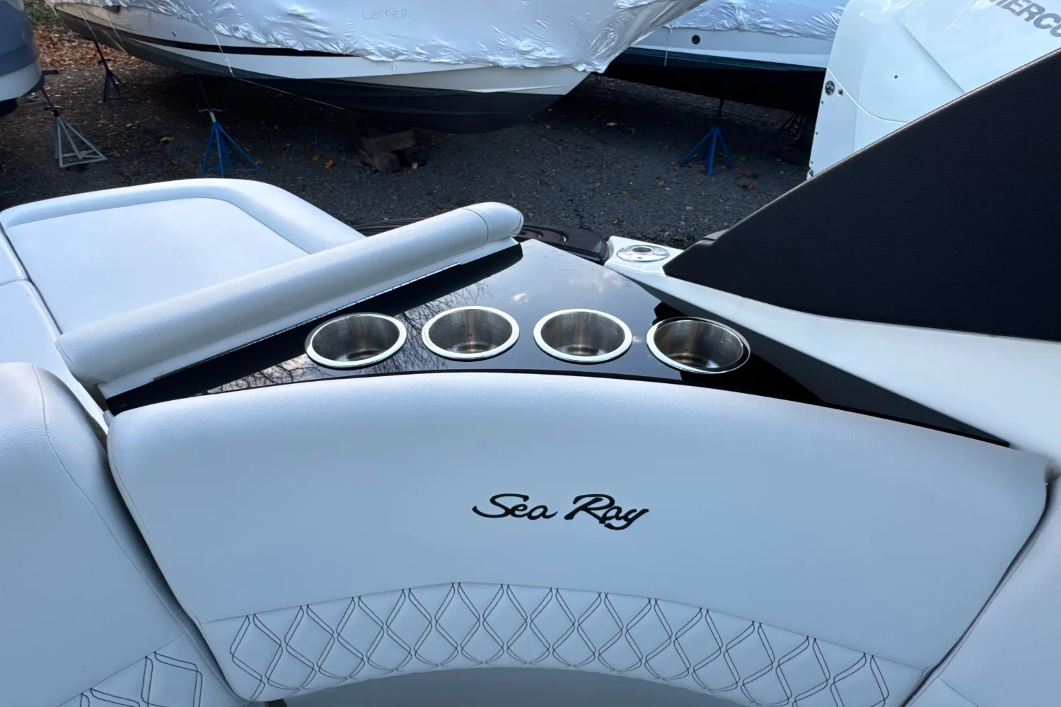 2024 Sea Ray SLX 260 Outboard Image Thumbnail #20