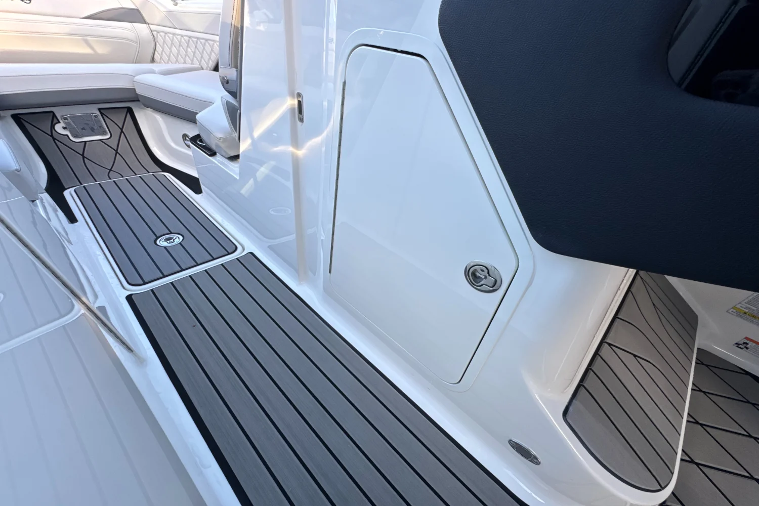 2024 Sea Ray SLX 260 Outboard Image Thumbnail #44