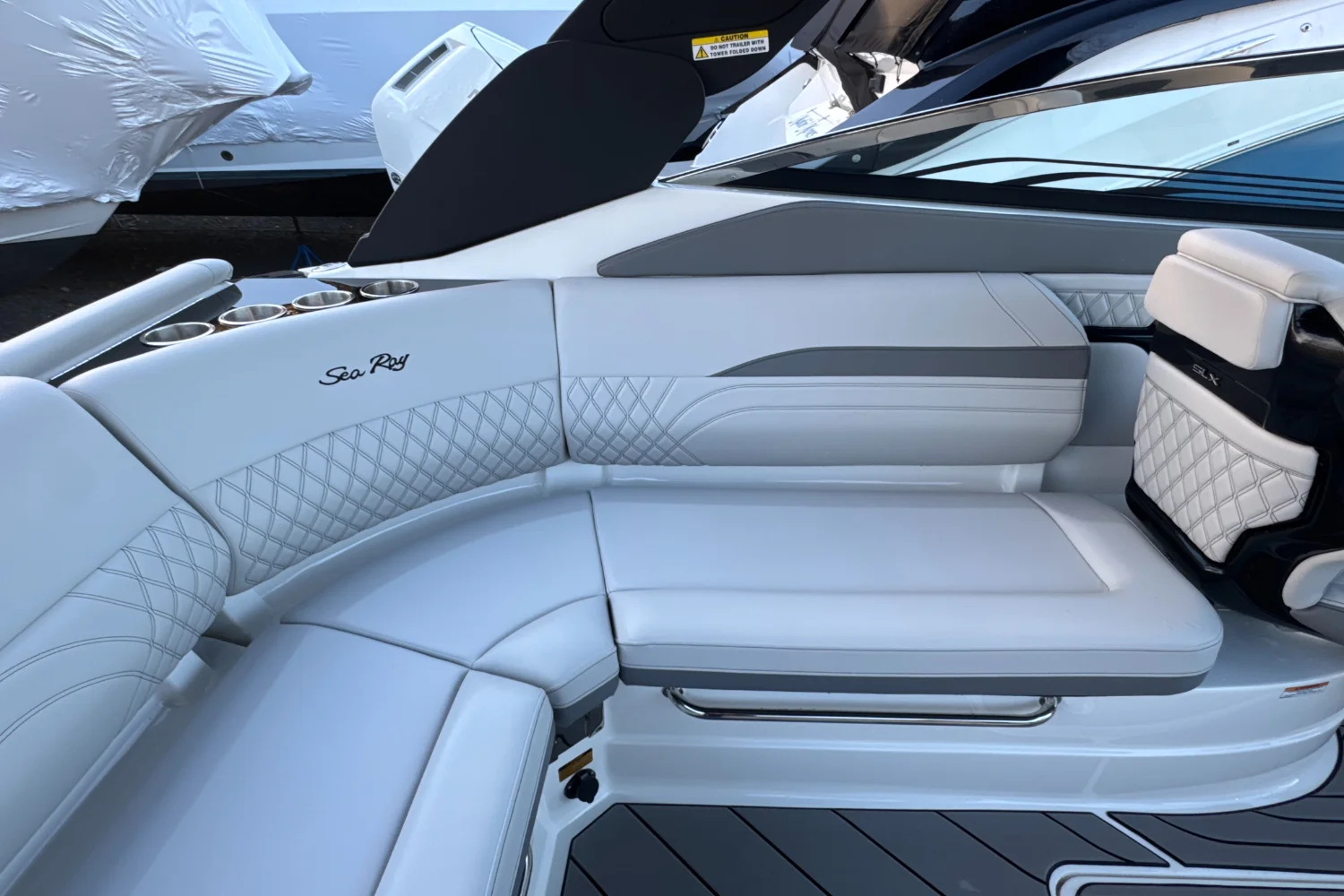 2024 Sea Ray SLX 260 Outboard Image Thumbnail #18