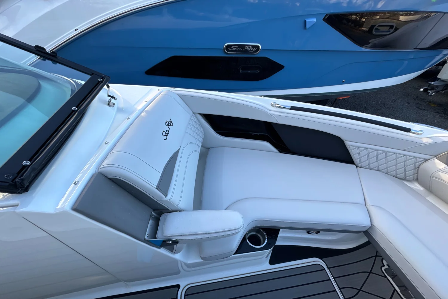 2024 Sea Ray SLX 260 Outboard Image Thumbnail #53