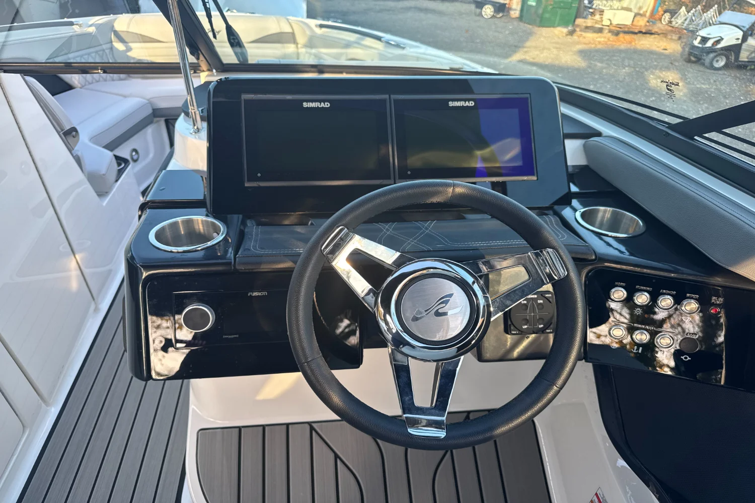 2024 Sea Ray SLX 260 Outboard Image Thumbnail #36