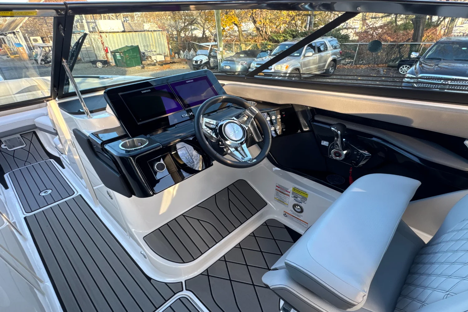 2024 Sea Ray SLX 260 Outboard Image Thumbnail #32