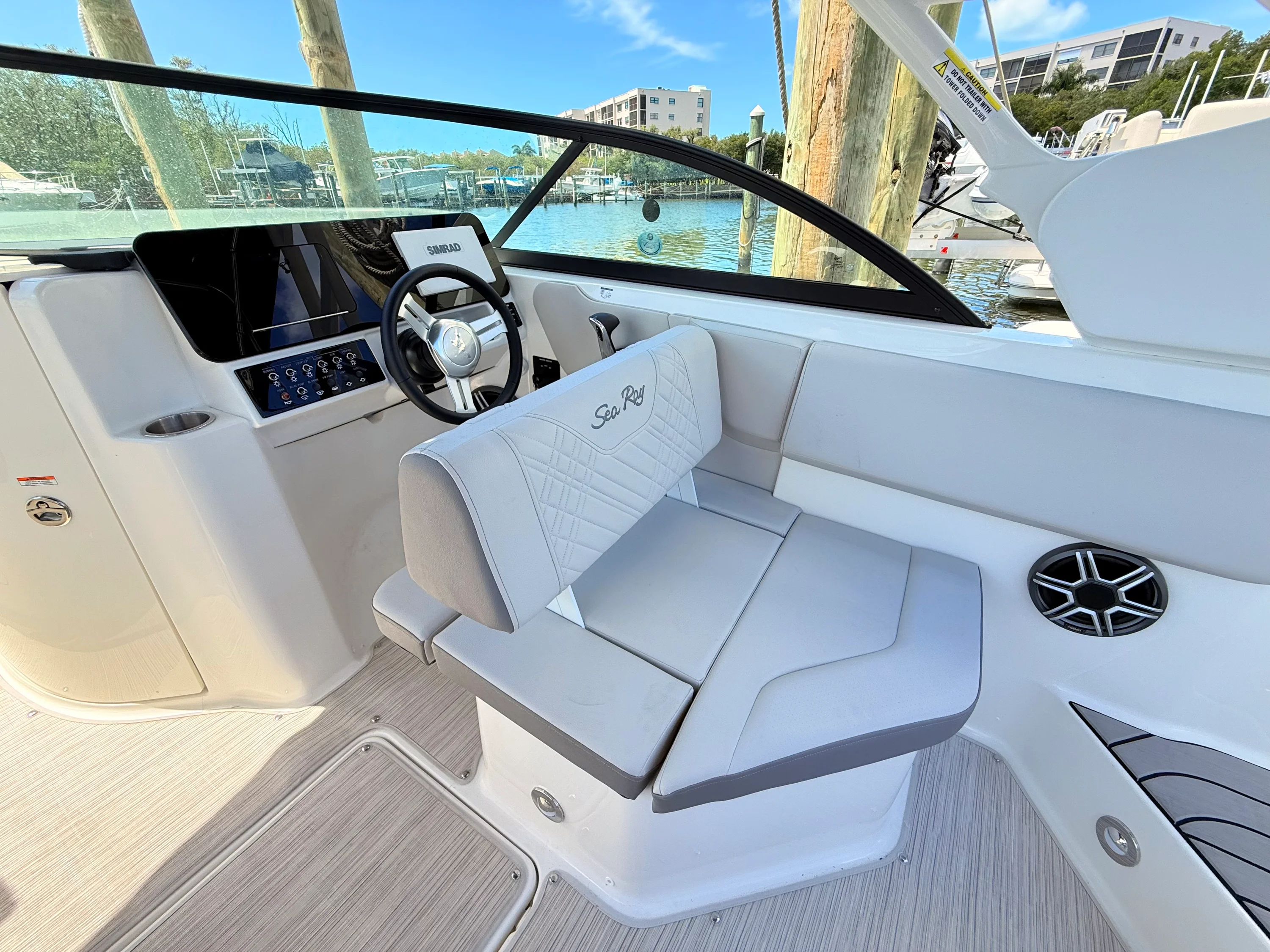 2026 Sea Ray SDX 230 Outboard Image Thumbnail #36