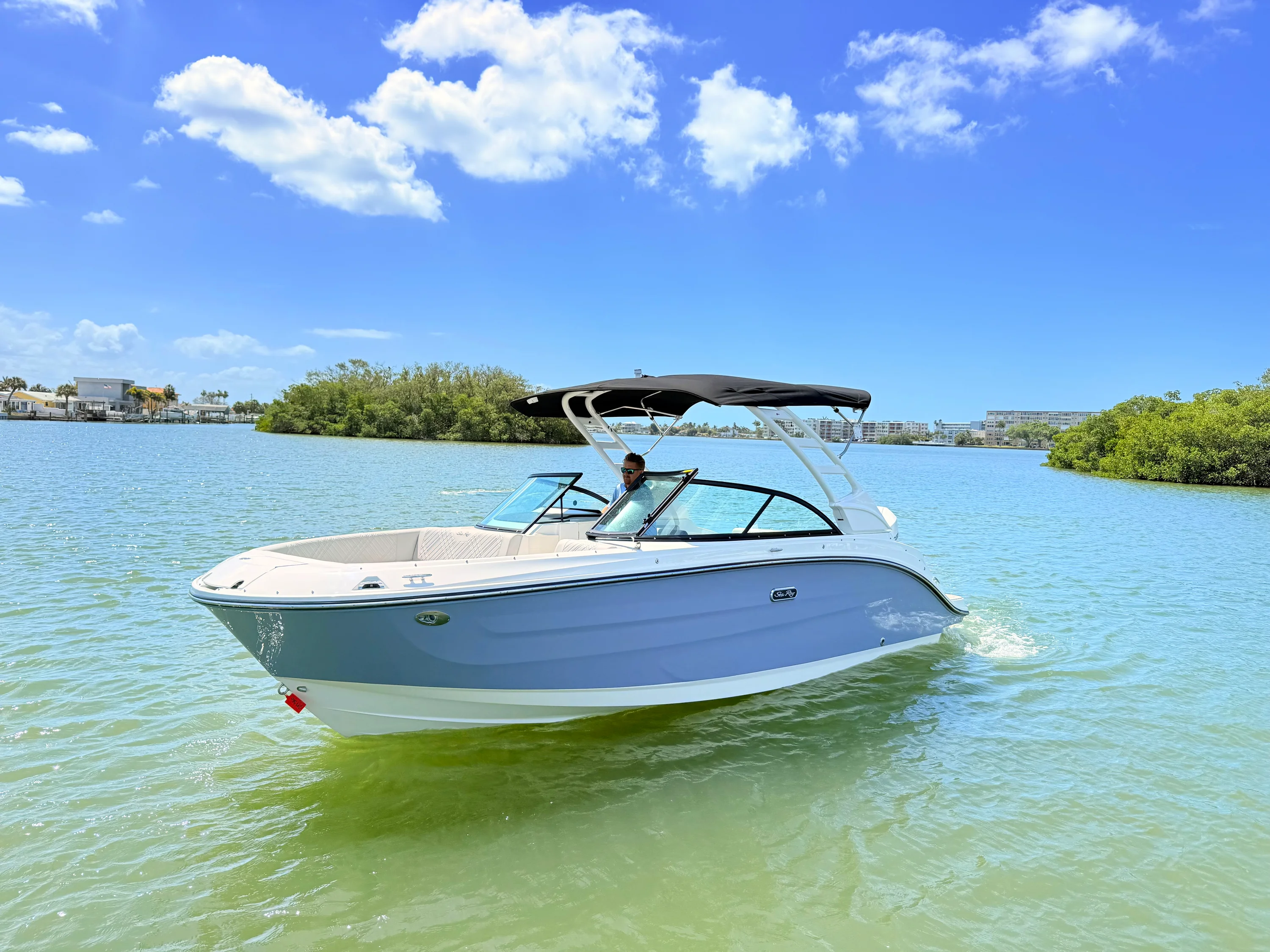 2026 Sea Ray SDX 230 Outboard Image Thumbnail #0