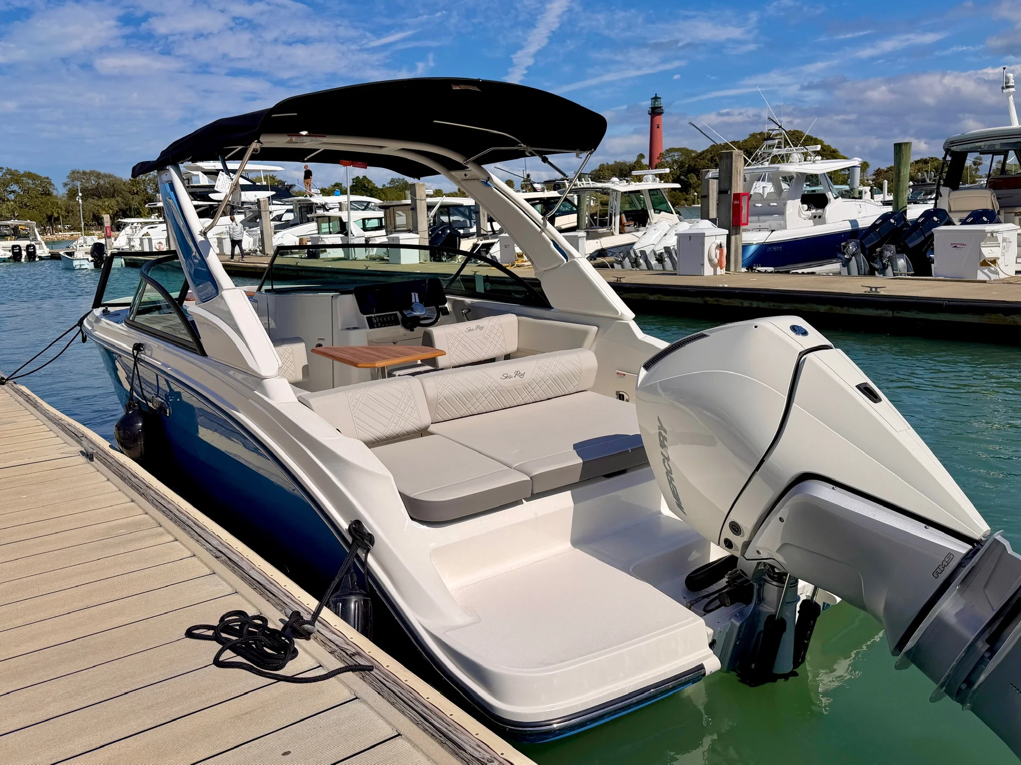 2026 Sea Ray SDX 230 Outboard Image Thumbnail #45