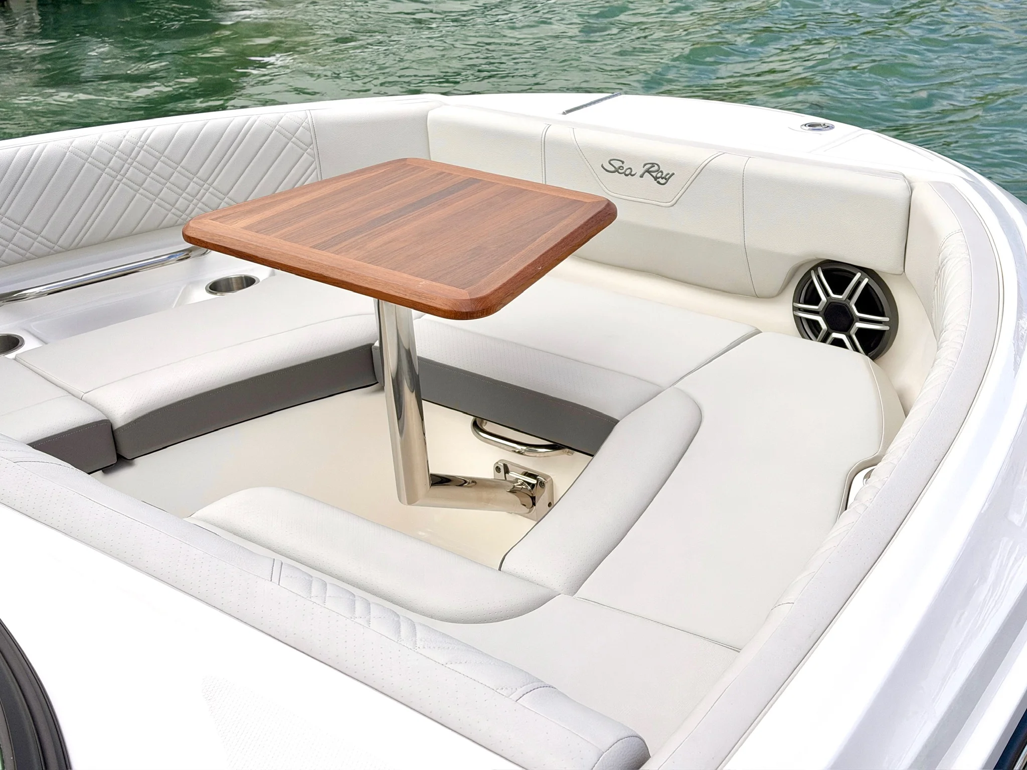 2026 Sea Ray SDX 230 Outboard Image Thumbnail #28