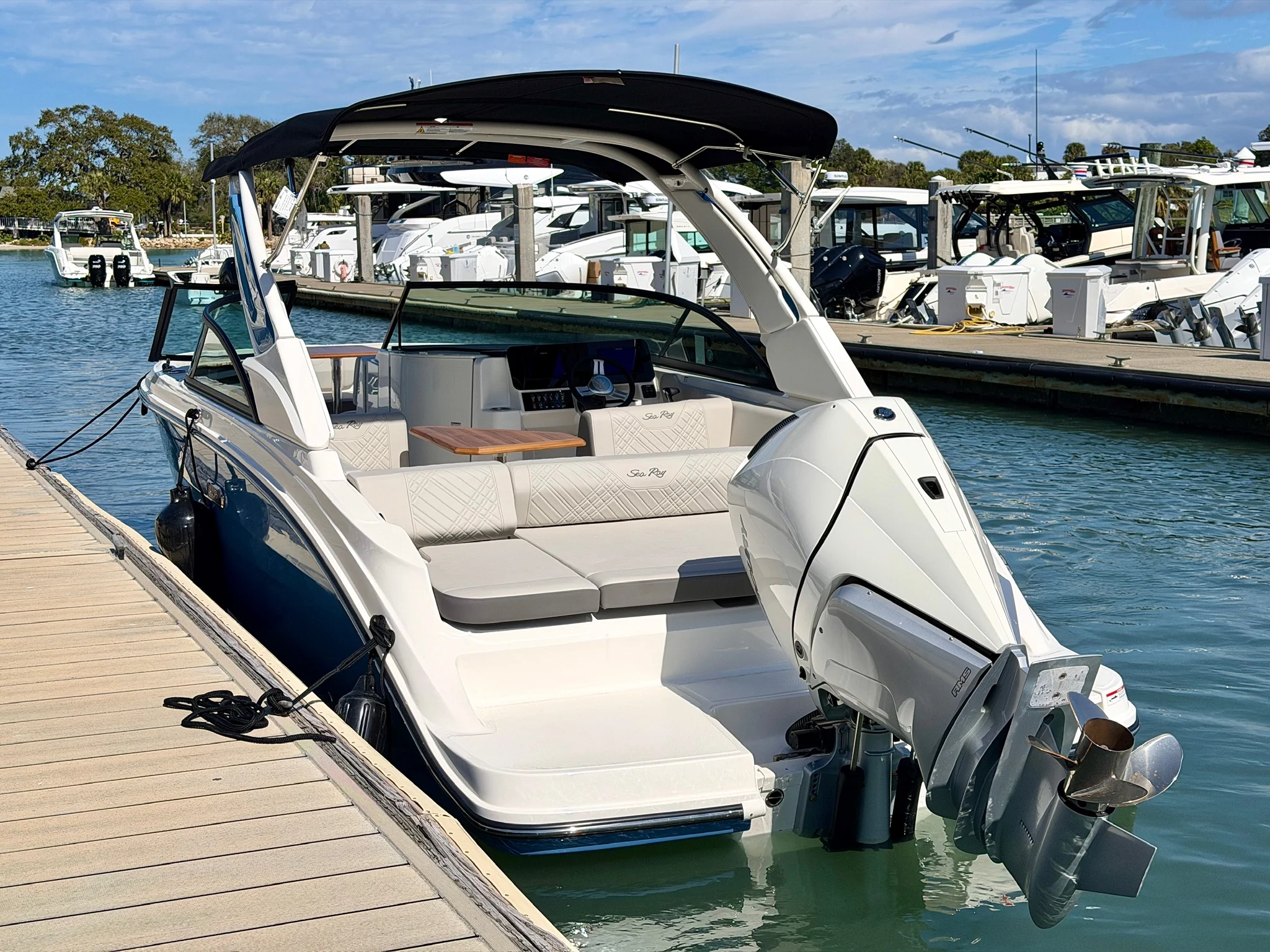 2026 Sea Ray SDX 230 Outboard Image Thumbnail #38