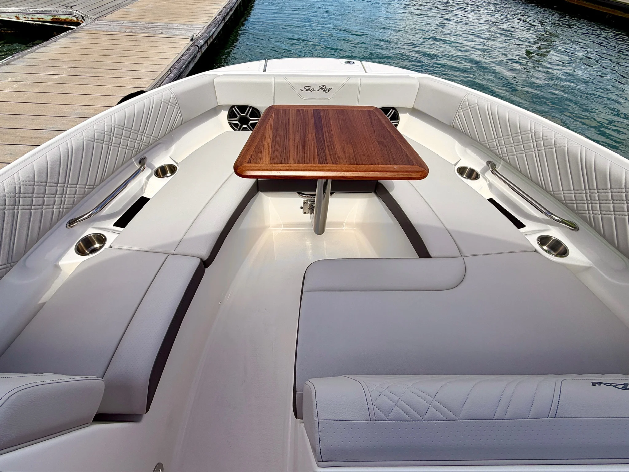 2026 Sea Ray SDX 230 Outboard Image Thumbnail #33