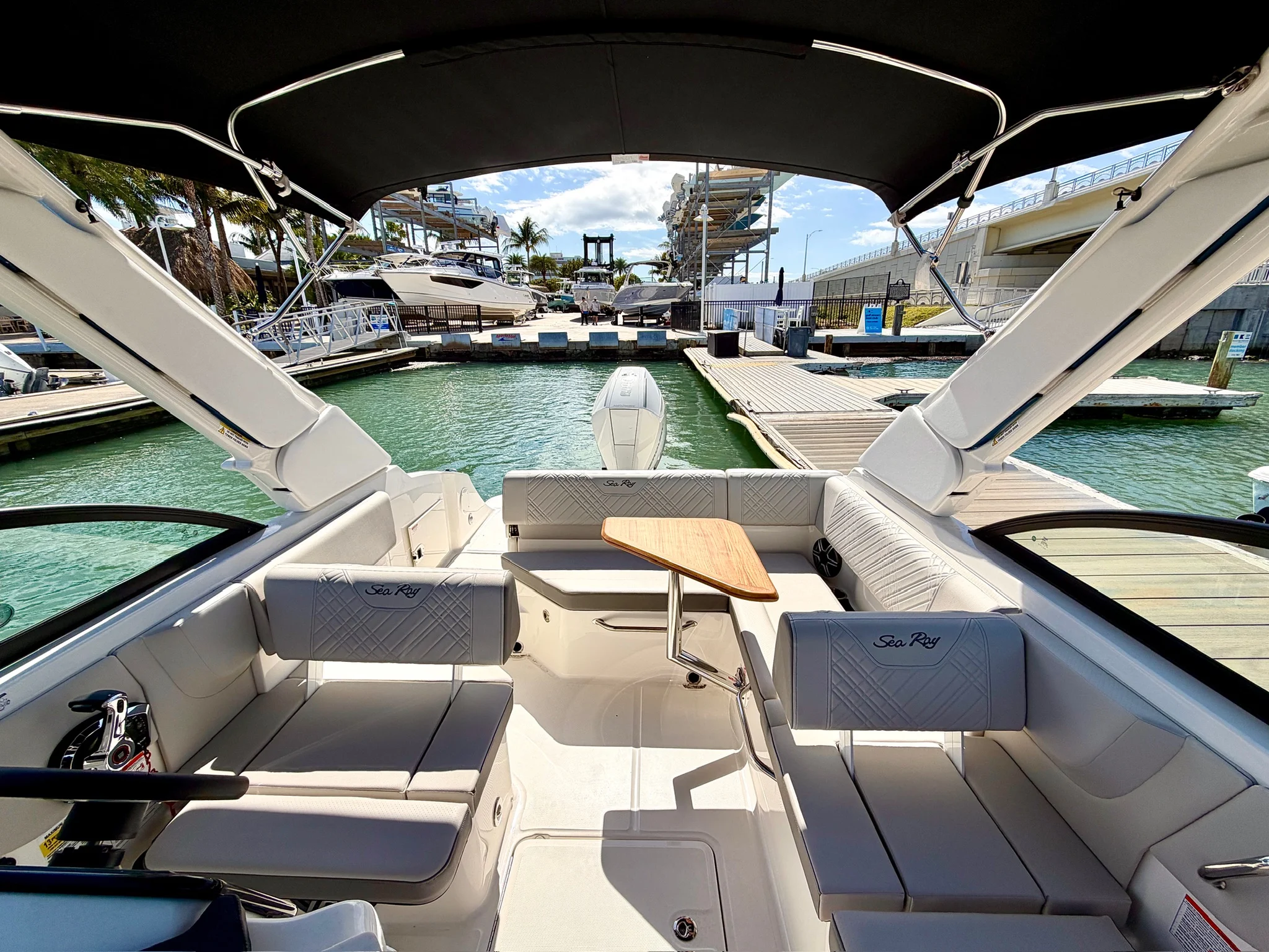 2026 Sea Ray SDX 230 Outboard Image Thumbnail #20