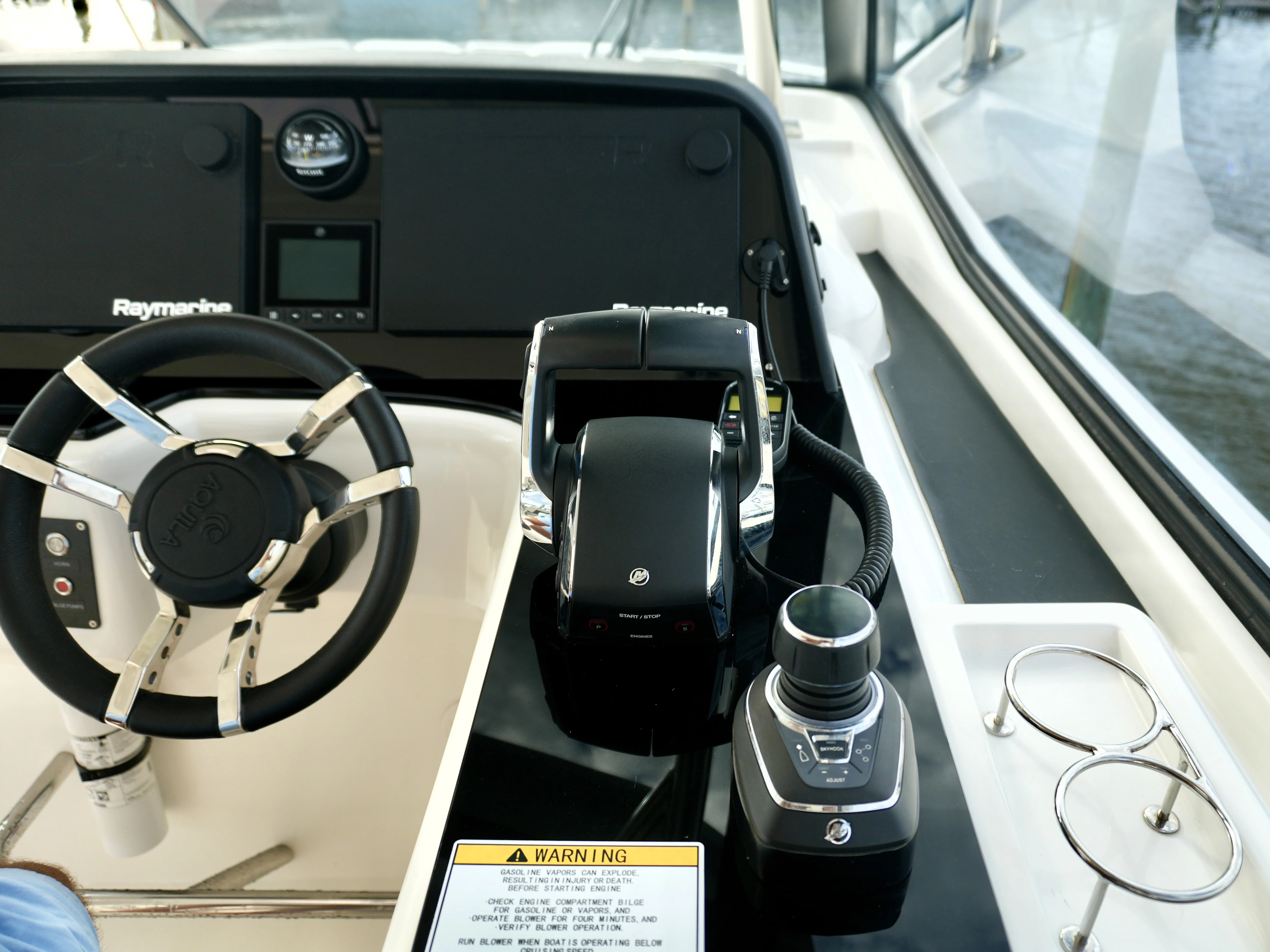 2023 Aquila 36 SPORT CRUISER Image Thumbnail #10