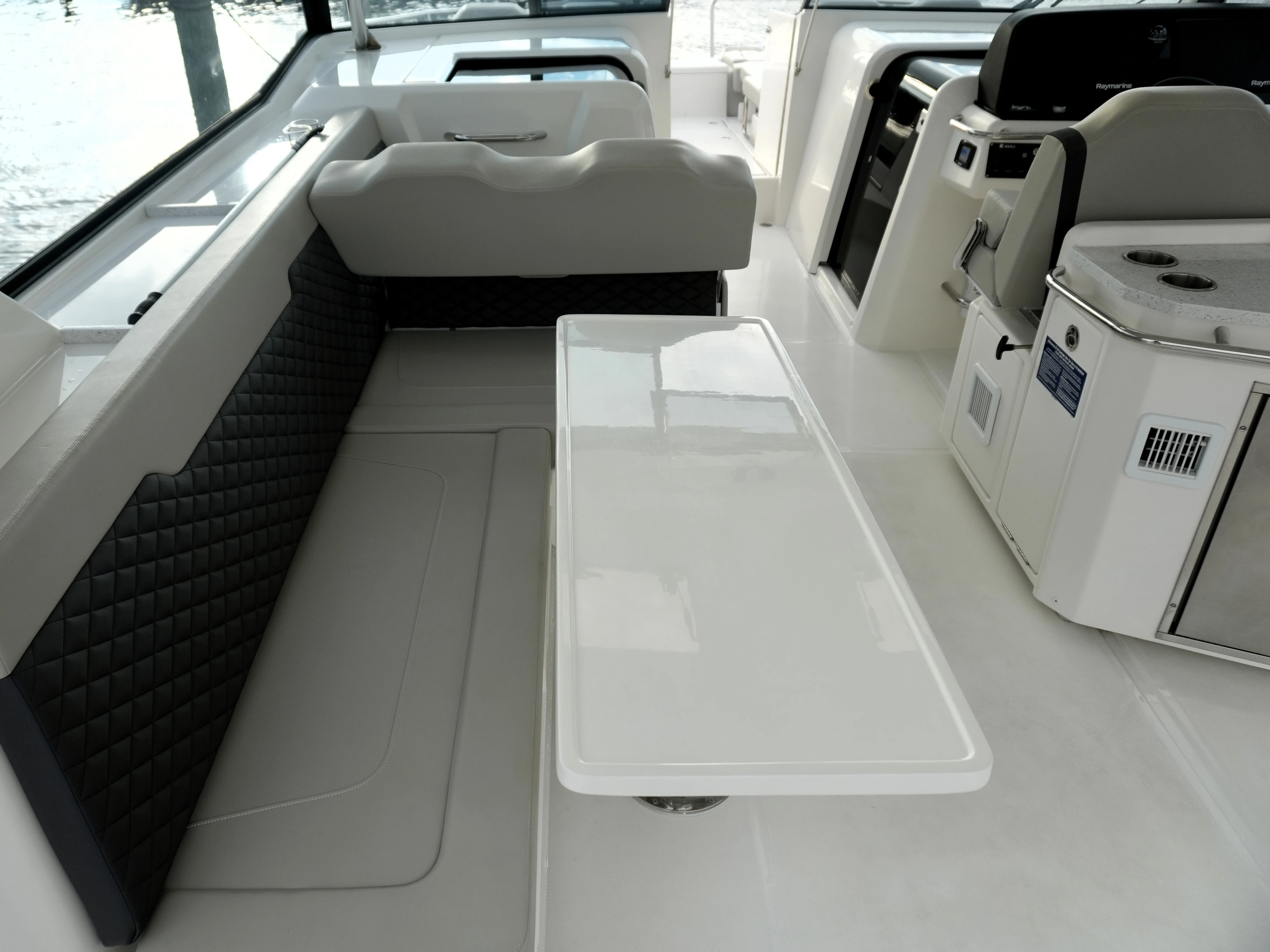 2023 Aquila 36 SPORT CRUISER Image Thumbnail #12