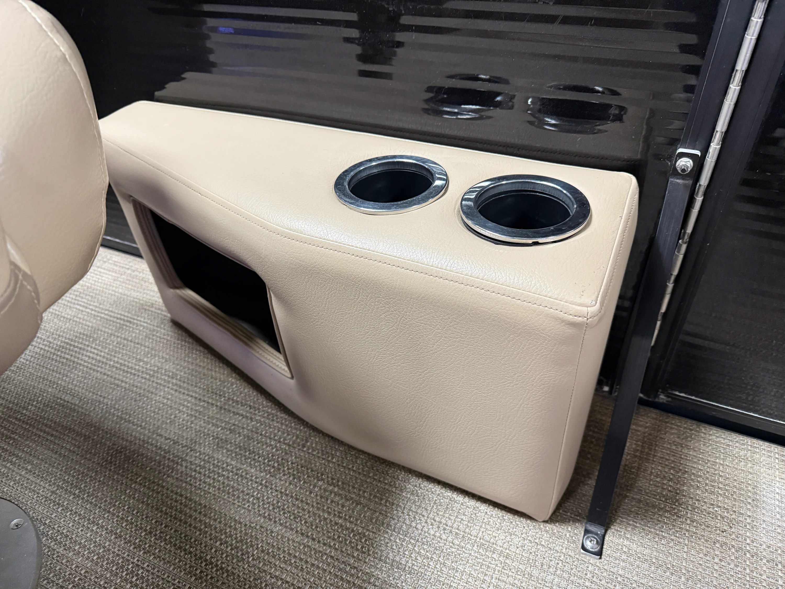 2018 Godfrey AQUA PATIO 235SD Image Thumbnail #49