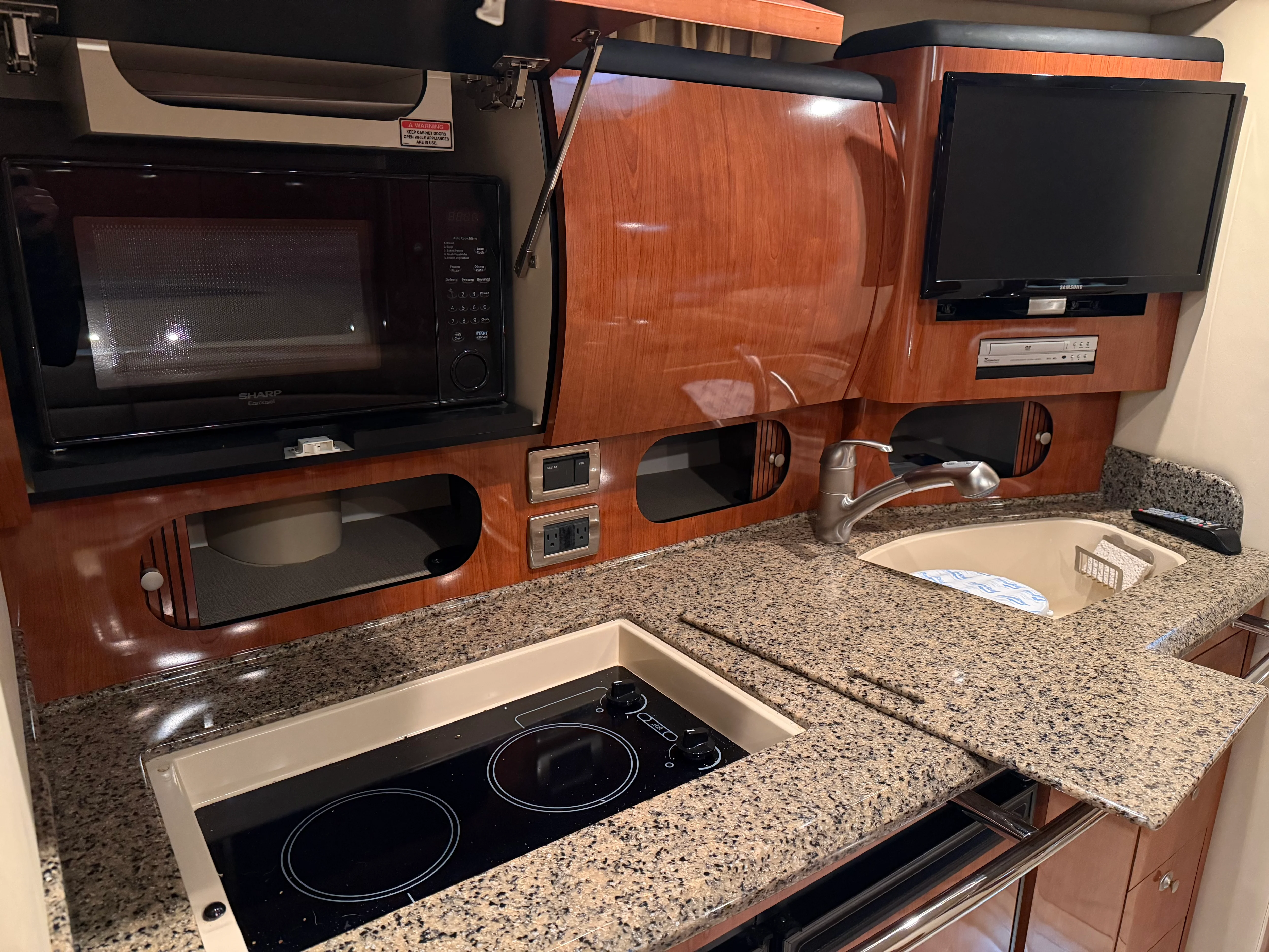 2005 Sea Ray 360 SUNDANCER Image Thumbnail #17