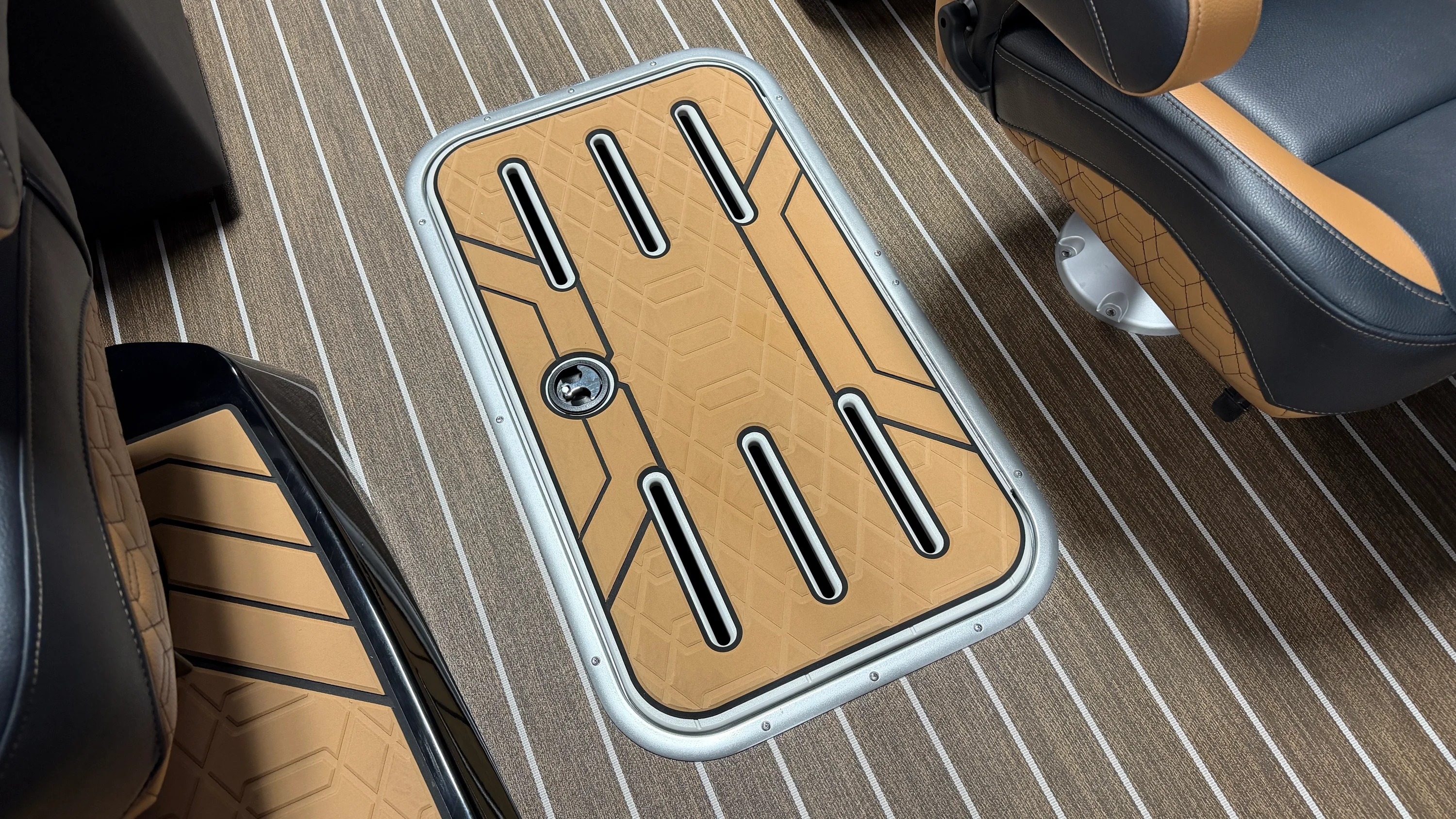 2026 Premier 250INTRIGUE Image Thumbnail #45