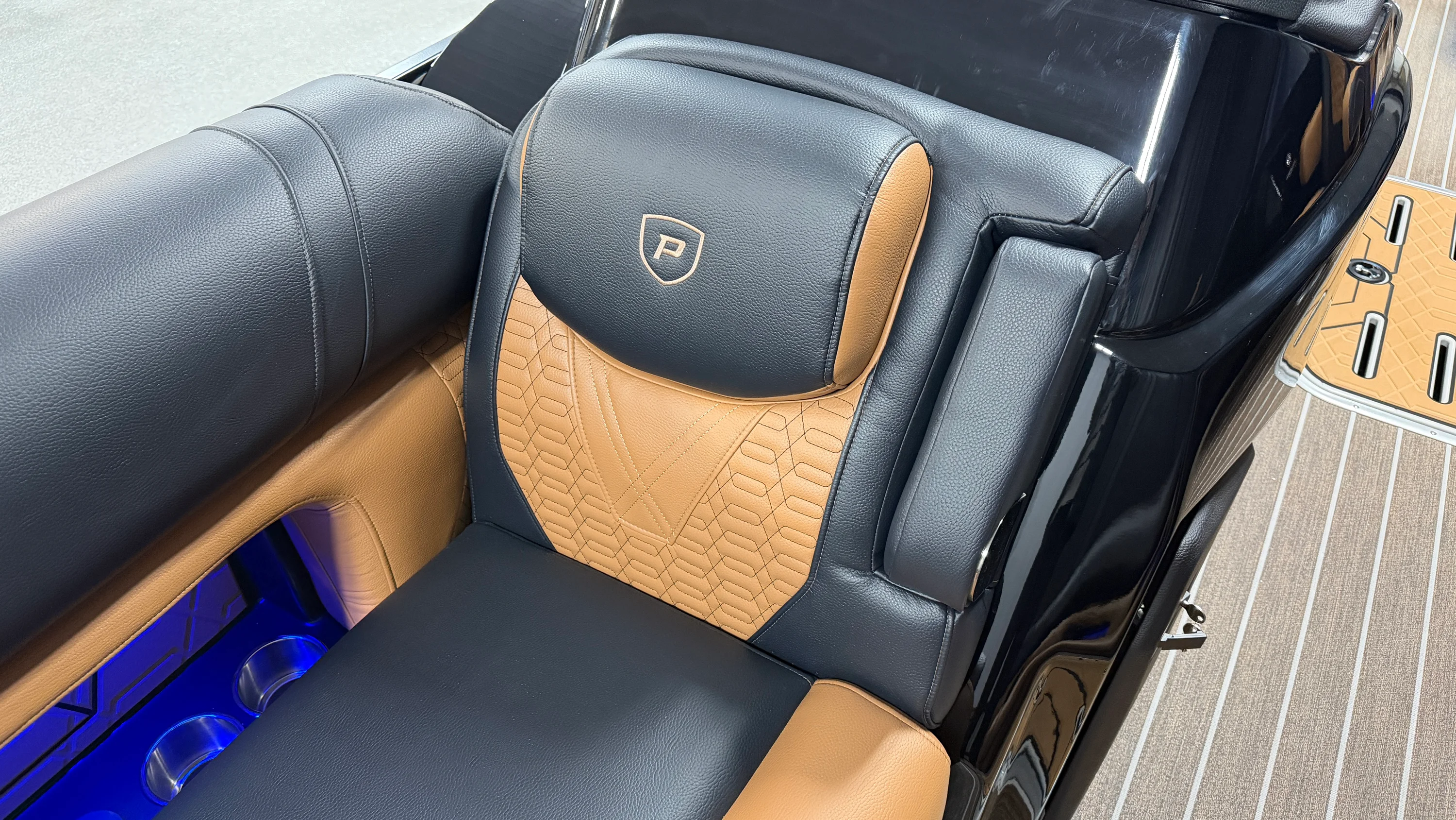 2026 Premier 250INTRIGUE Image Thumbnail #22