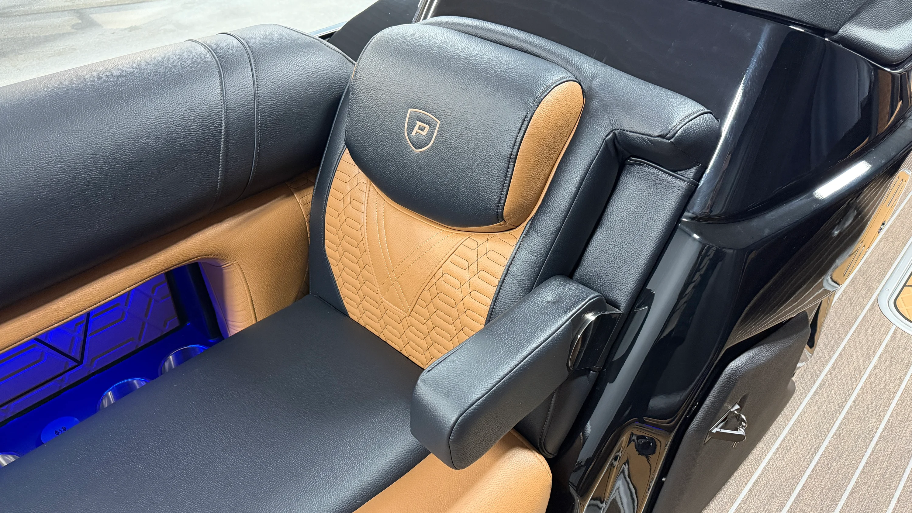 2026 Premier 250INTRIGUE Image Thumbnail #23