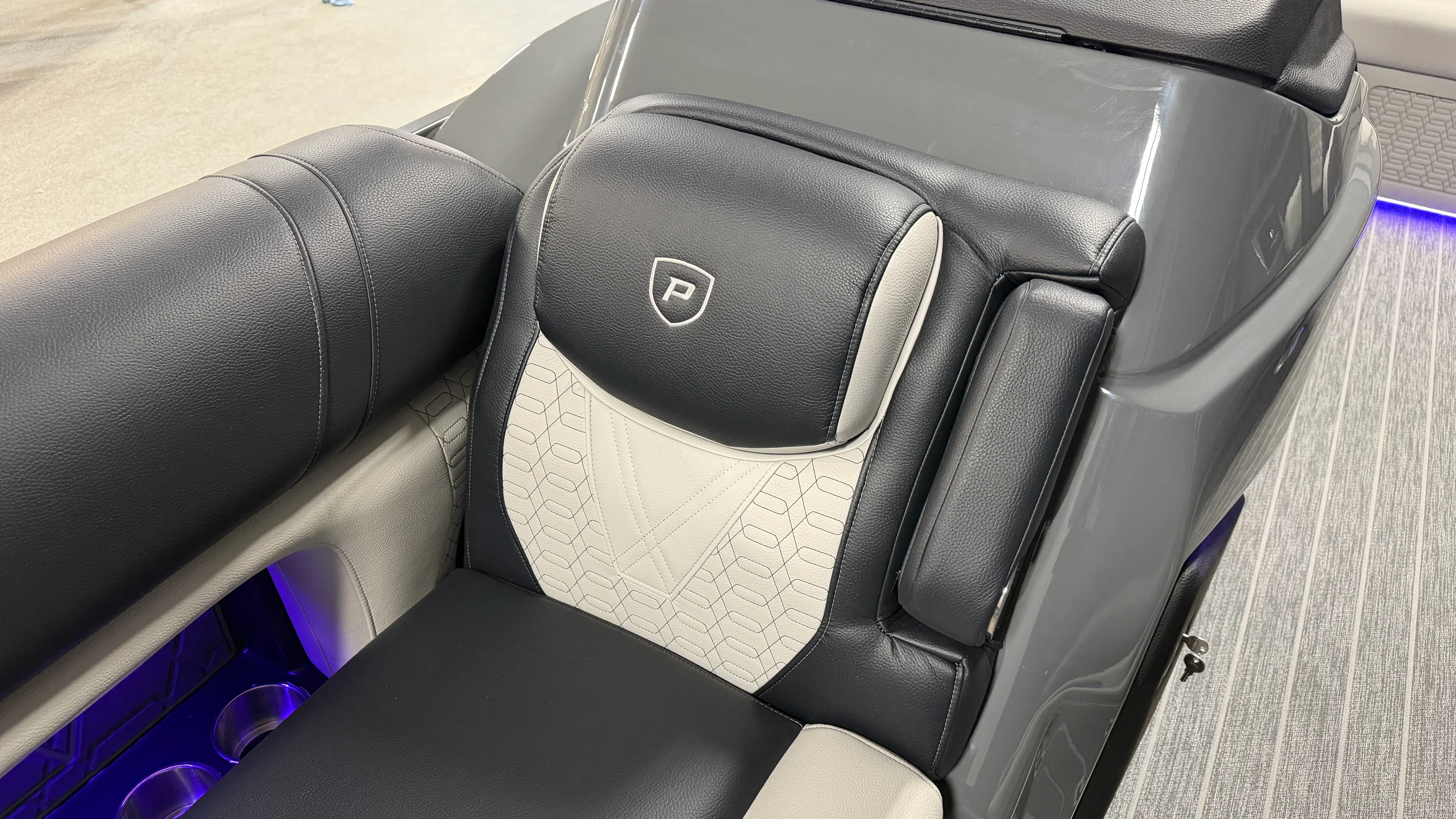 2026 Premier 250INTRIGUE Image Thumbnail #20