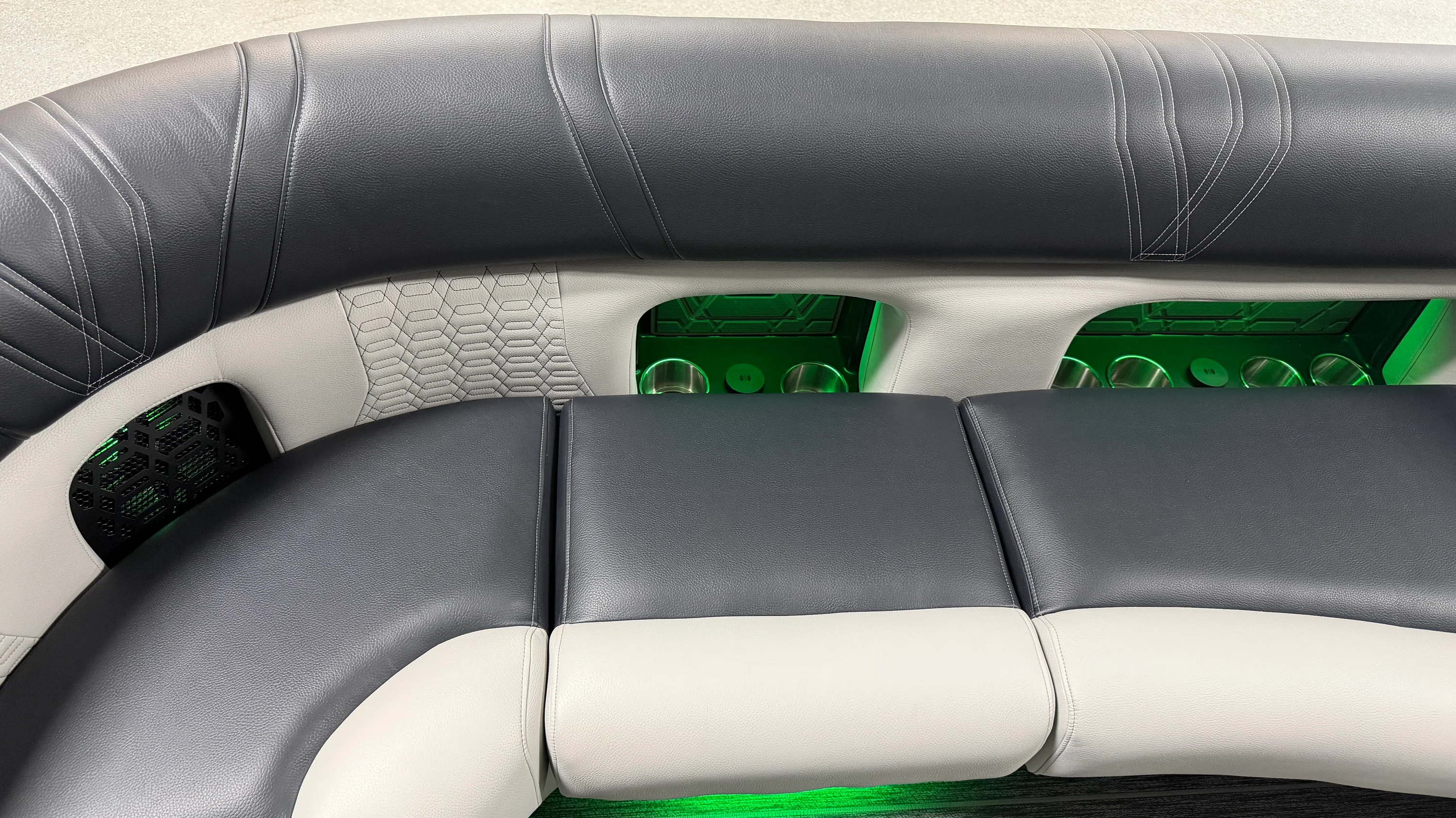 2026 Premier 250INTRIGUE Image Thumbnail #14