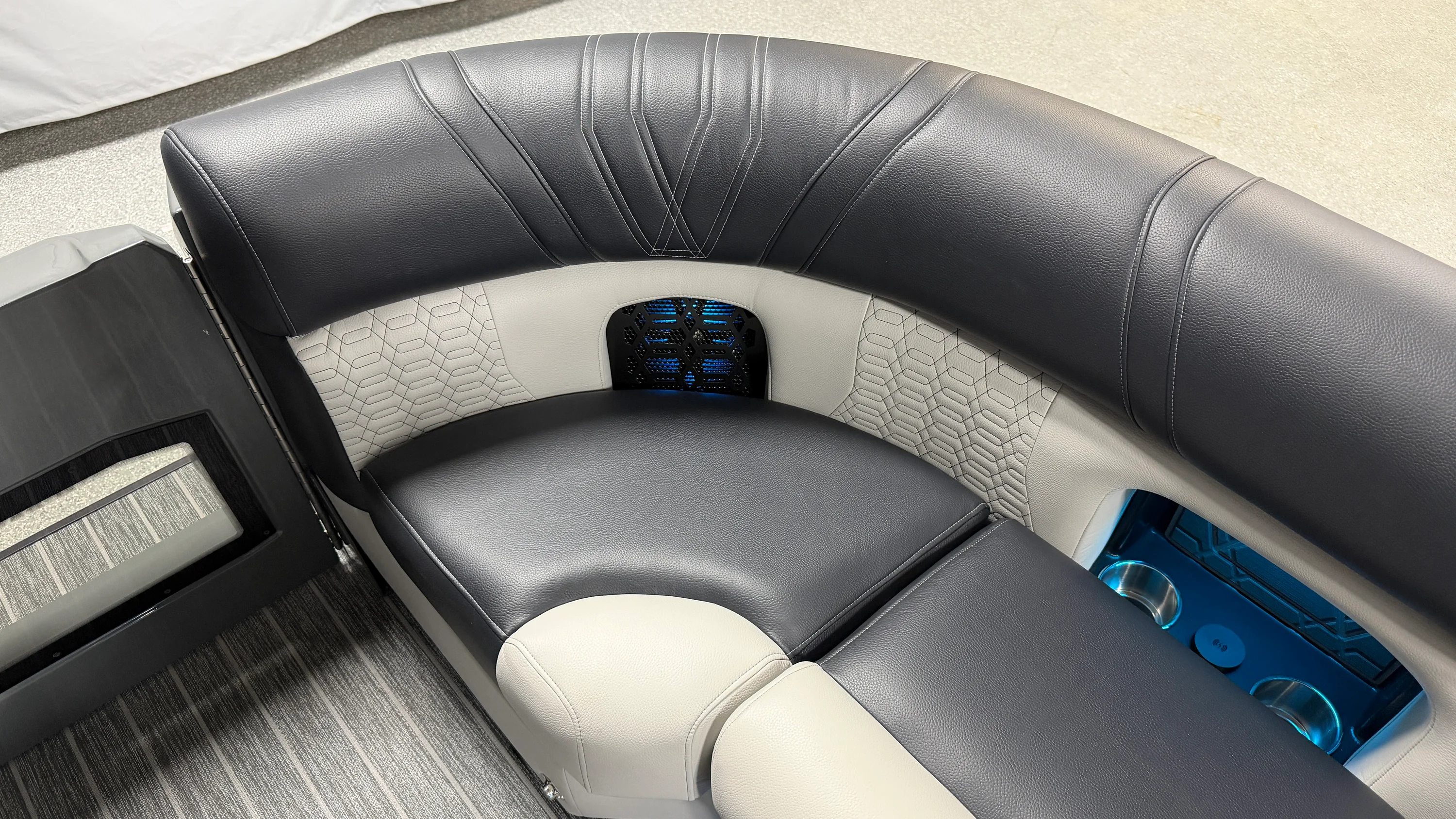 2026 Premier 250INTRIGUE Image Thumbnail #11