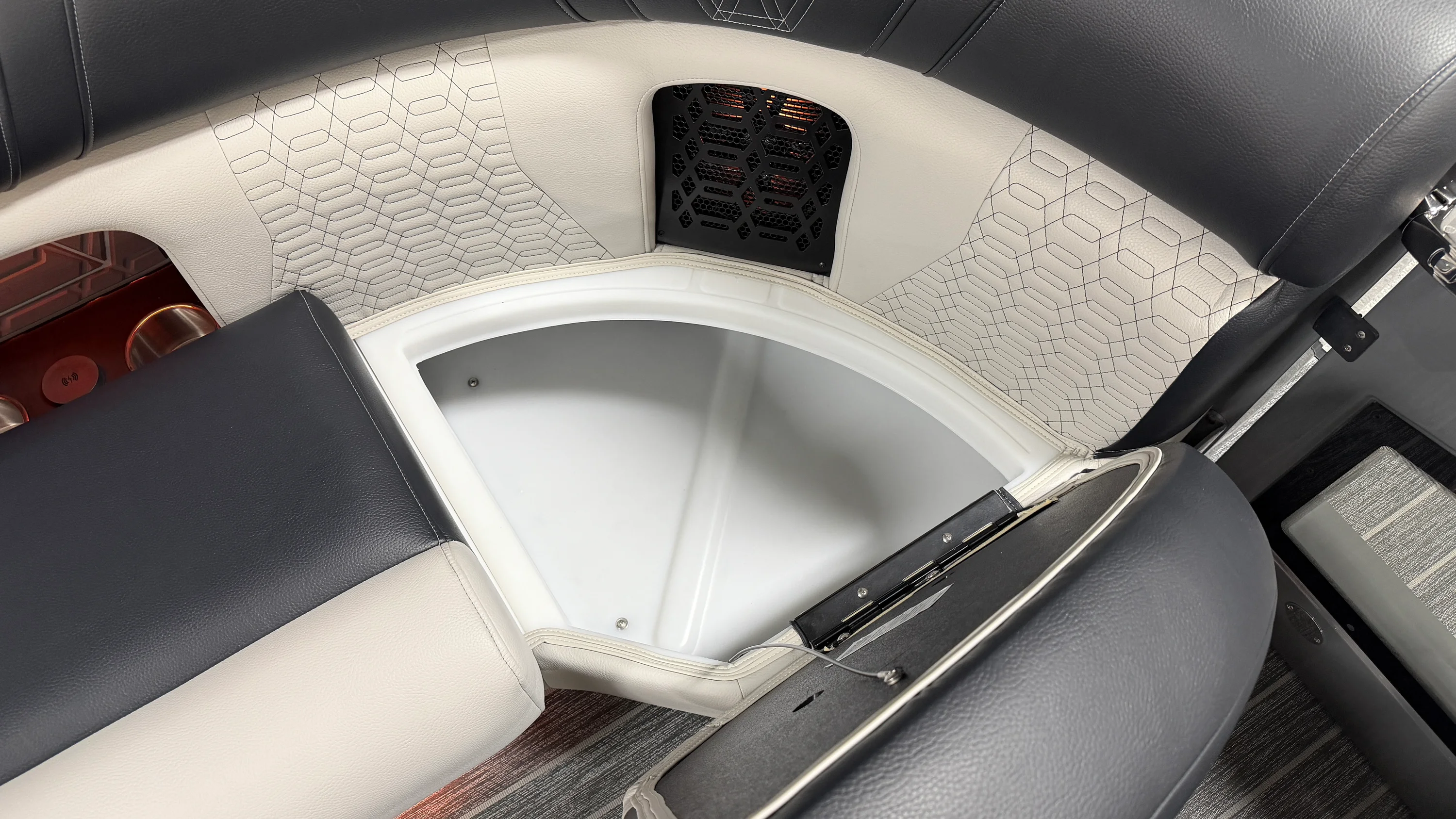 2026 Premier 250INTRIGUE Image Thumbnail #24