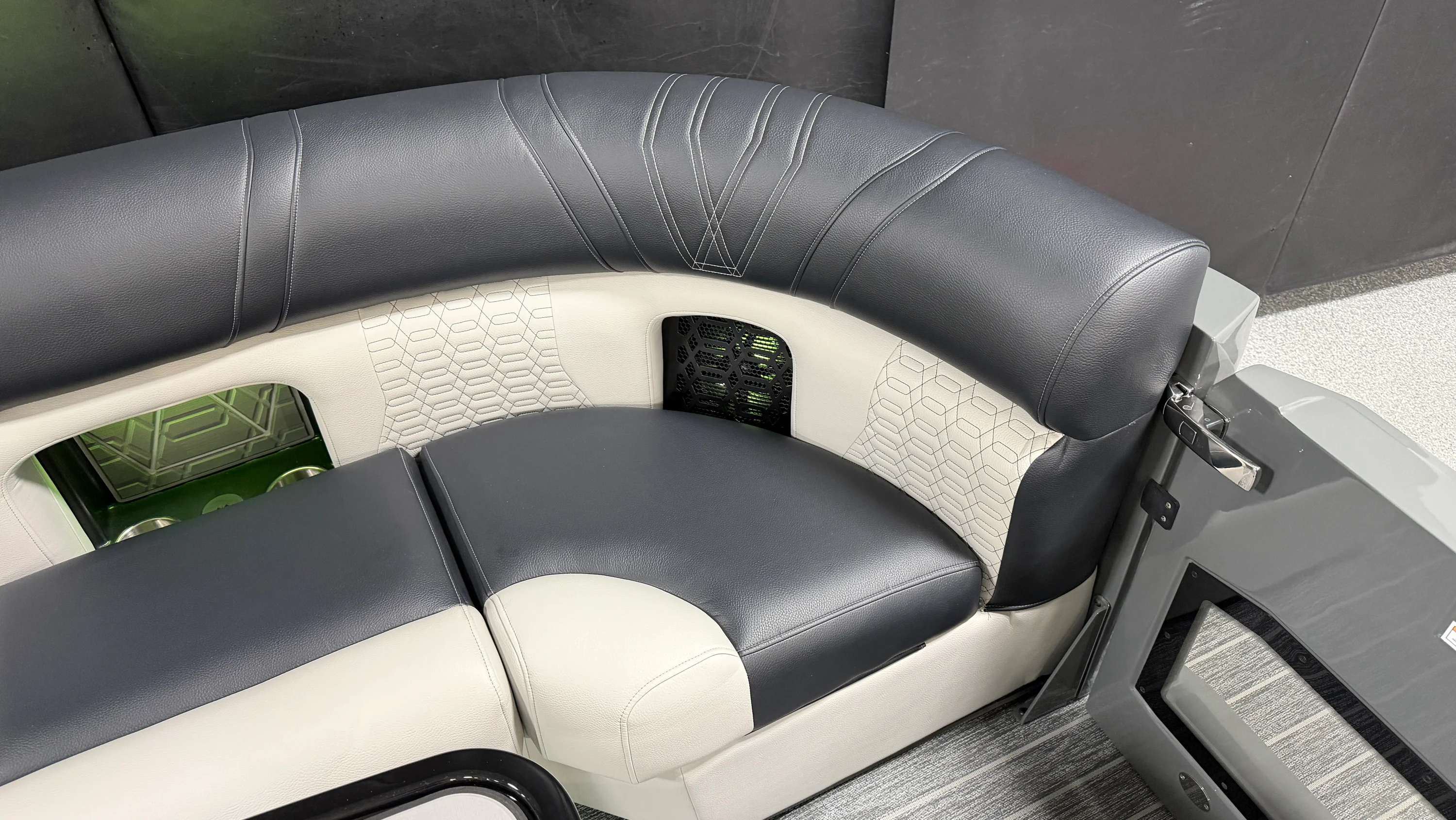 2026 Premier 250INTRIGUE Image Thumbnail #23