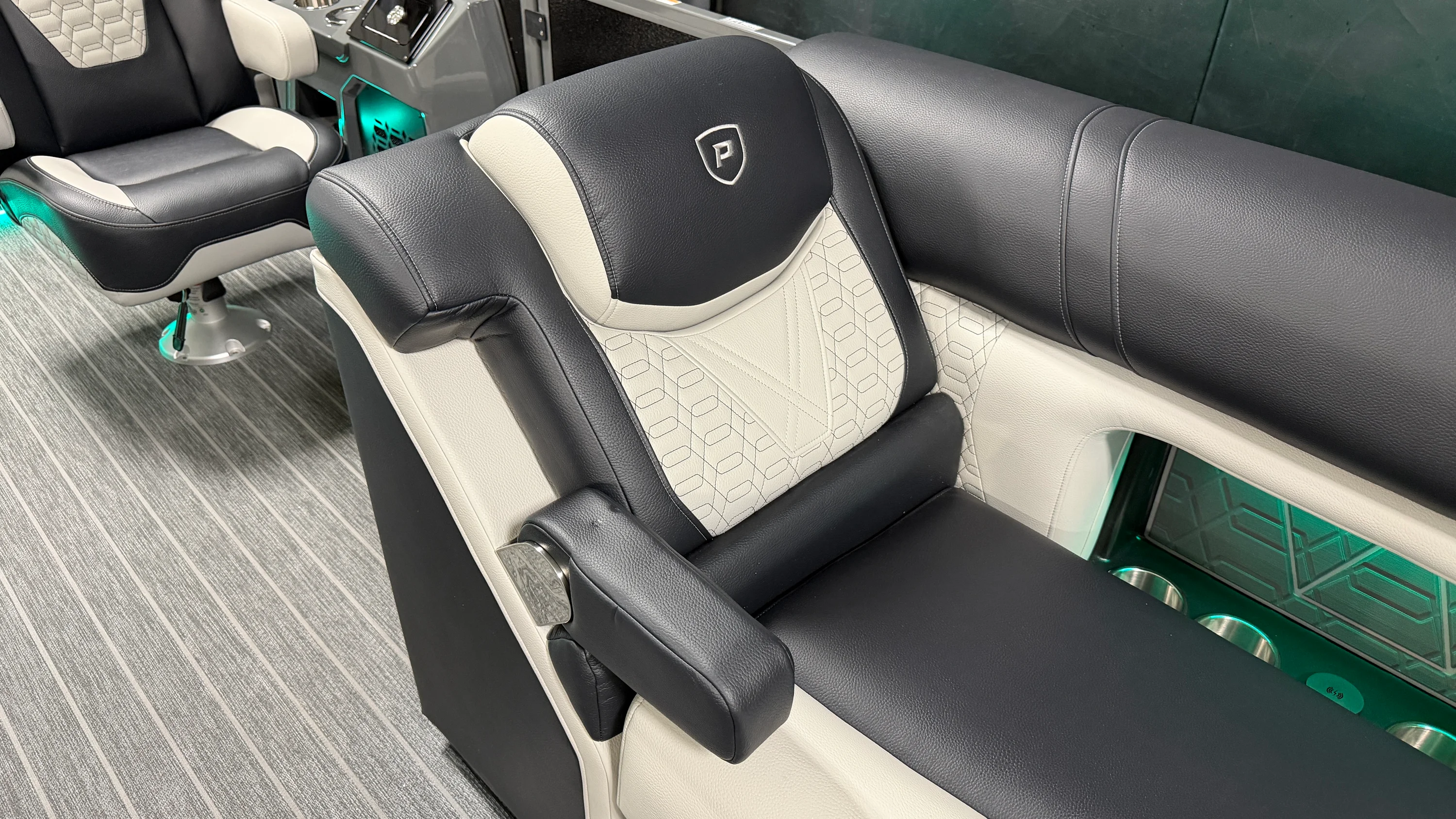 2026 Premier 250INTRIGUE Image Thumbnail #33