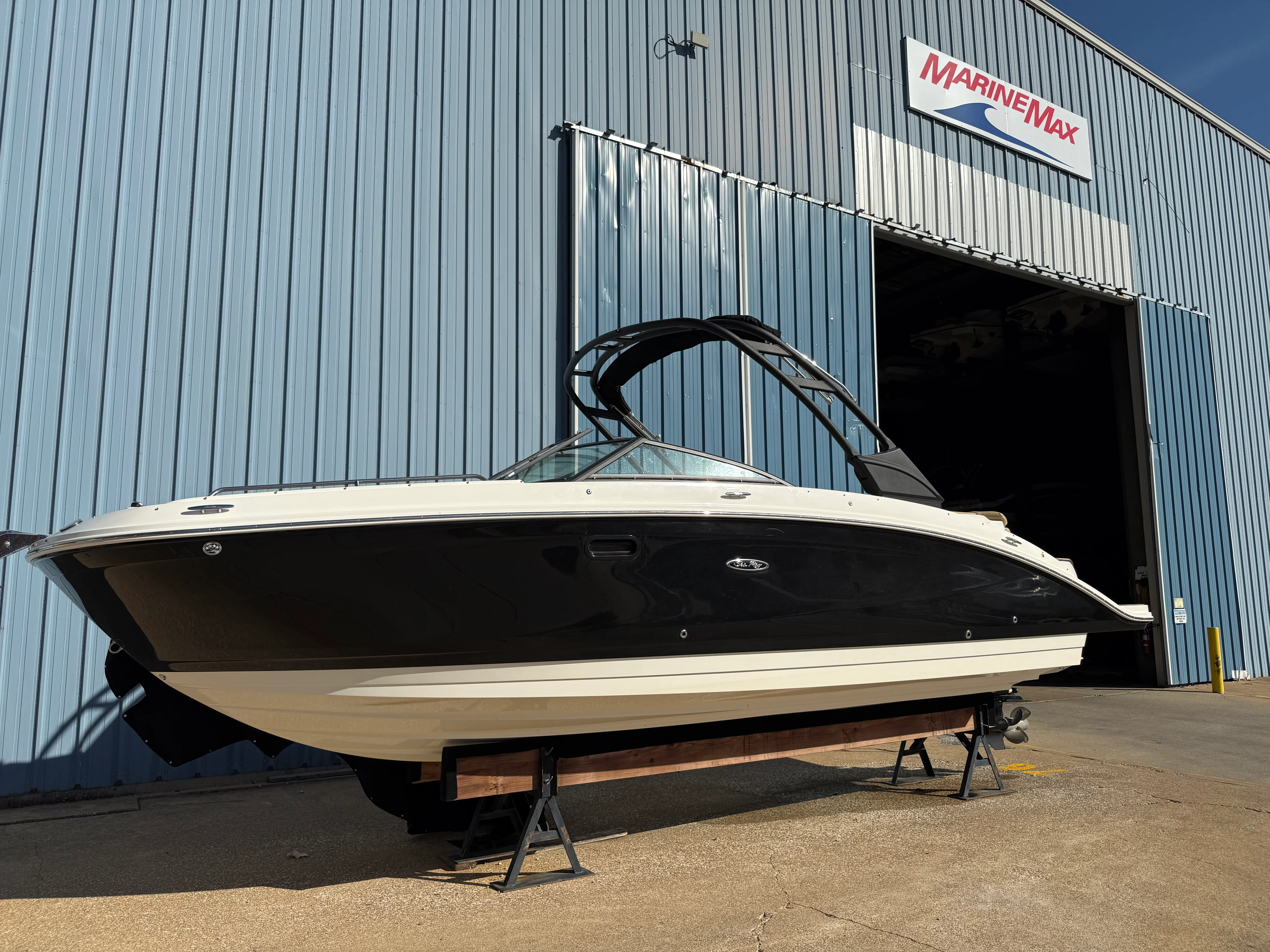 2023 Sea Ray 270 SD Image Thumbnail #0