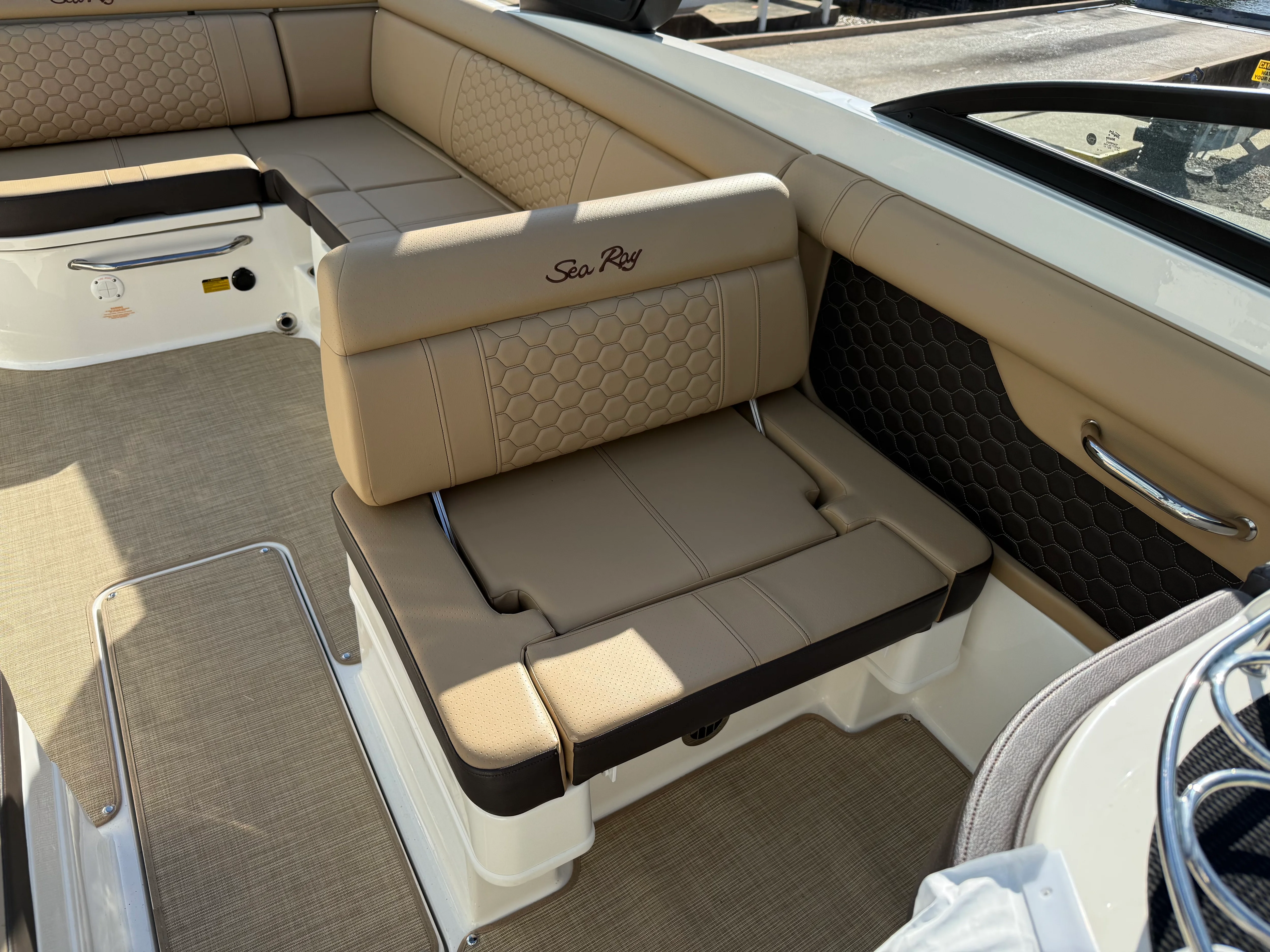 2023 Sea Ray 270 SD Image Thumbnail #26