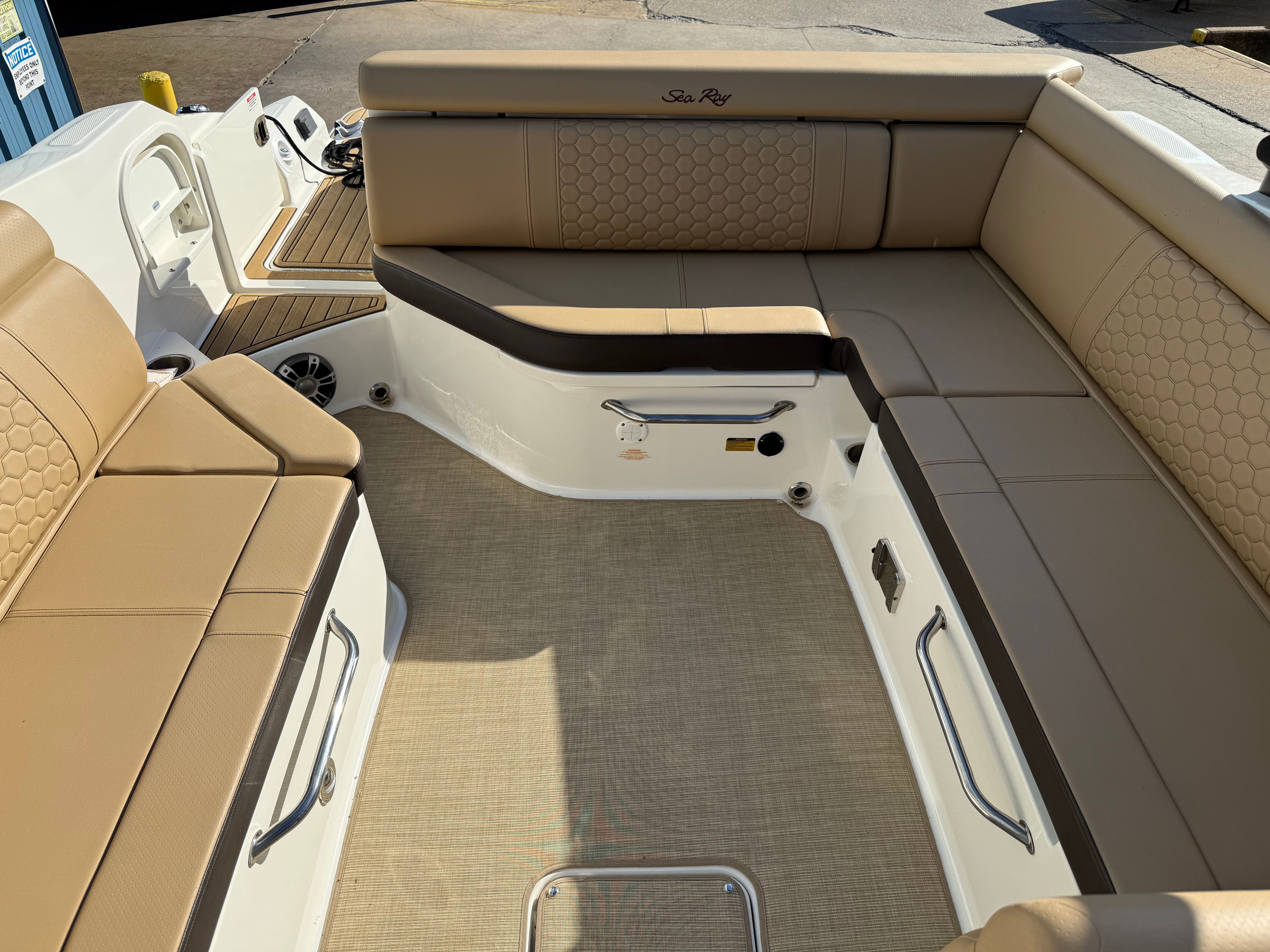 2023 Sea Ray 270 SD Image Thumbnail #40