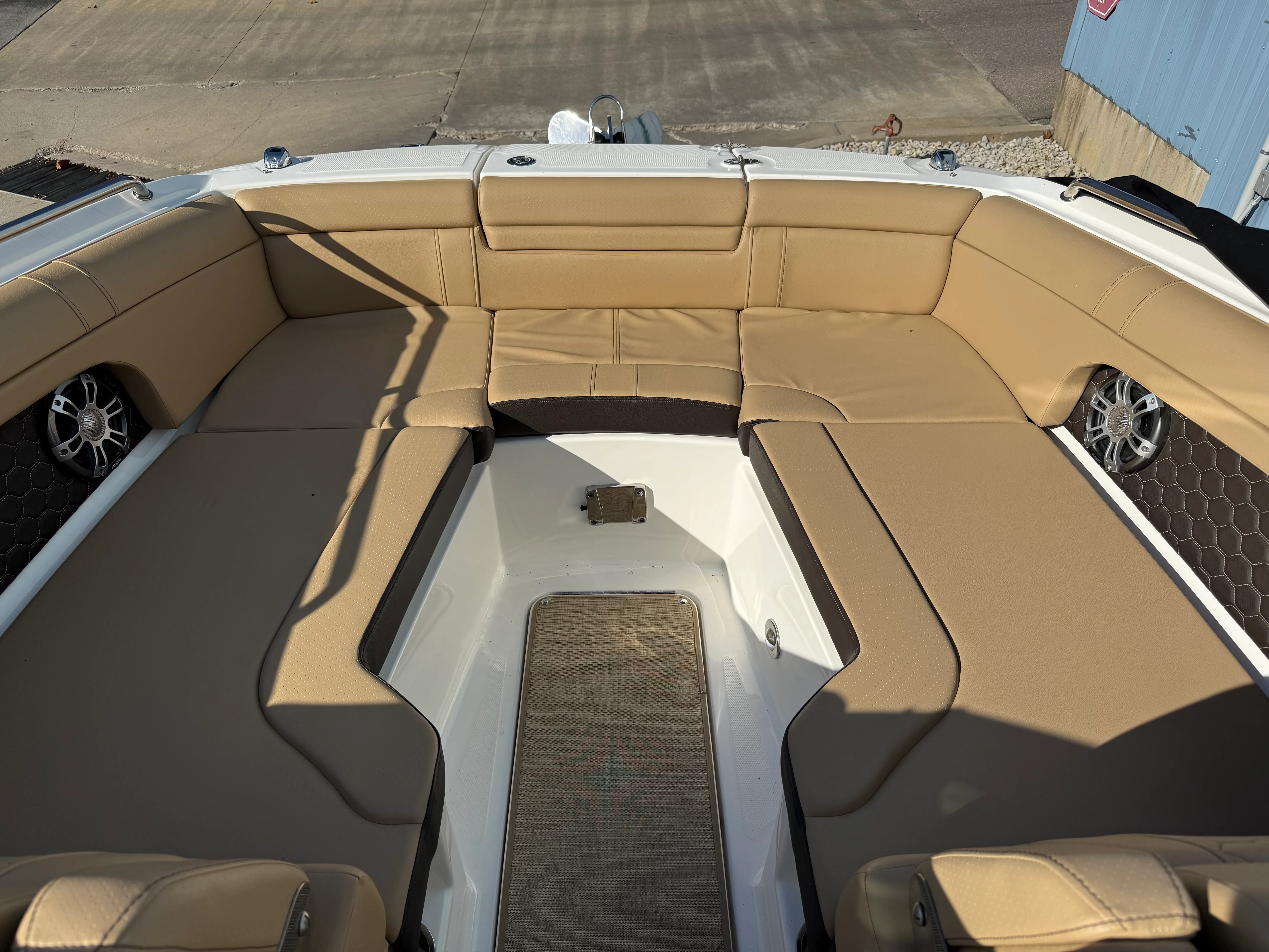 2023 Sea Ray 270 SD Image Thumbnail #19