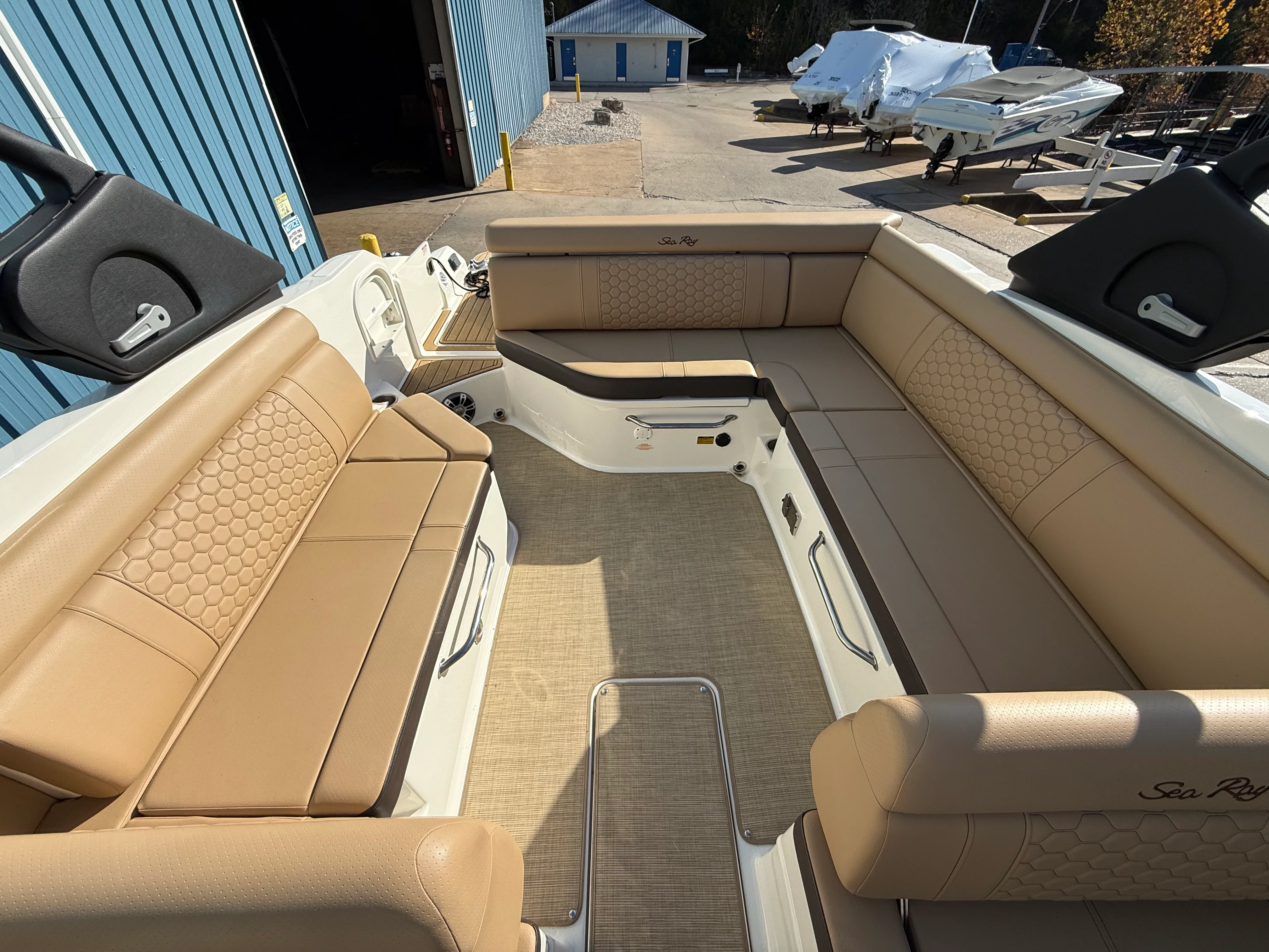 2023 Sea Ray 270 SD Image Thumbnail #39