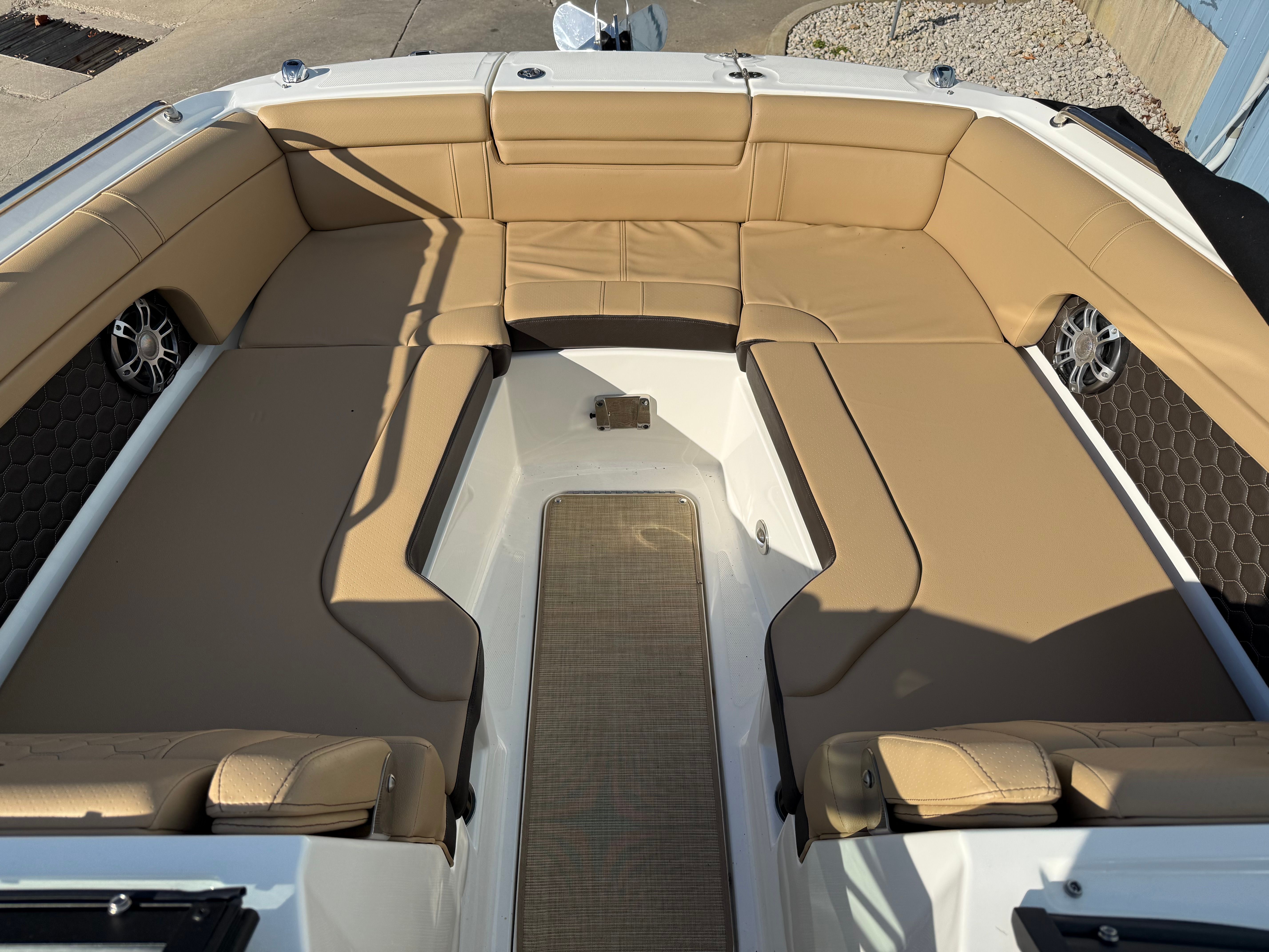 2023 Sea Ray 270 SD Image Thumbnail #17