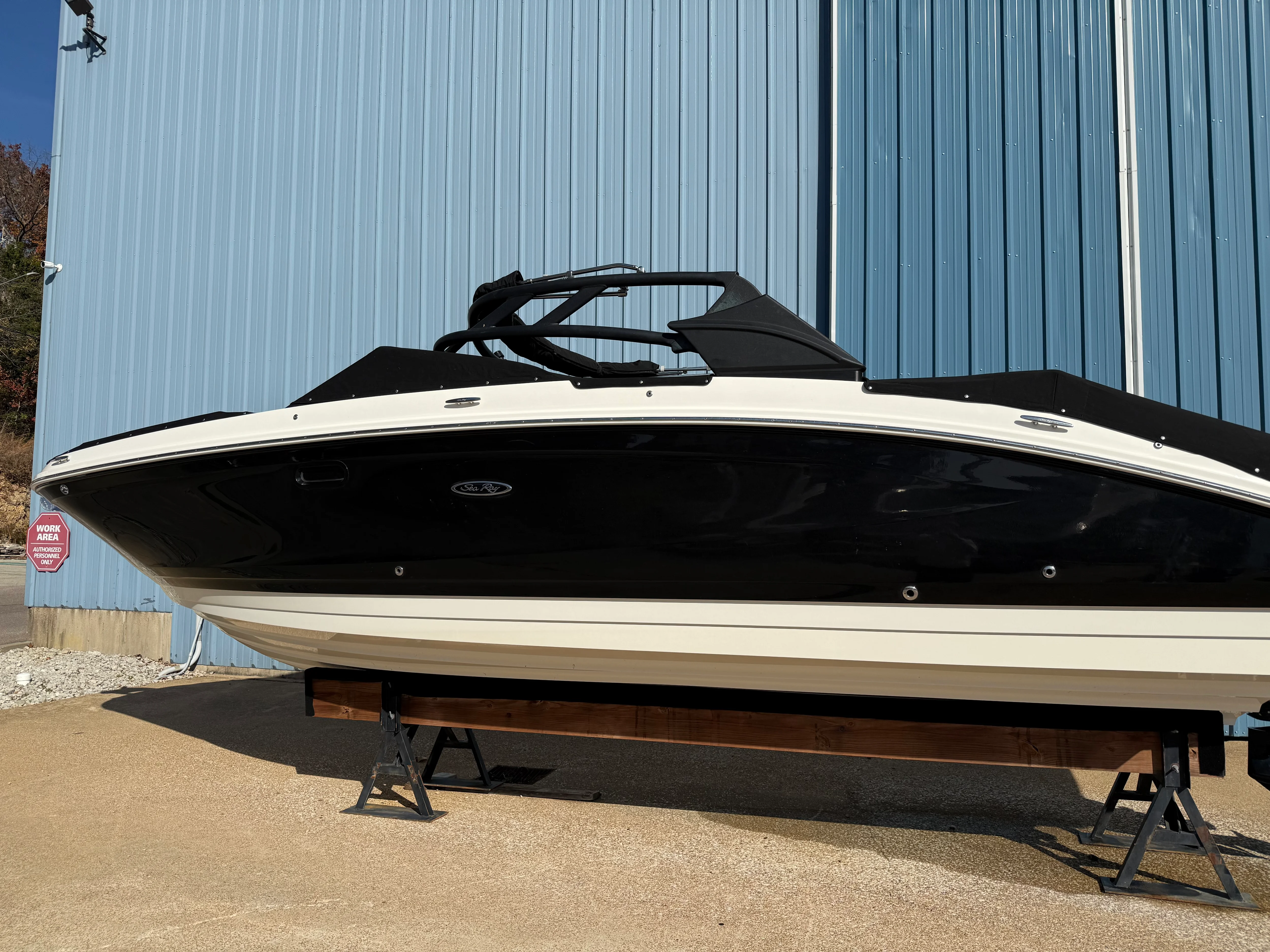 2023 Sea Ray 270 SD Image Thumbnail #4