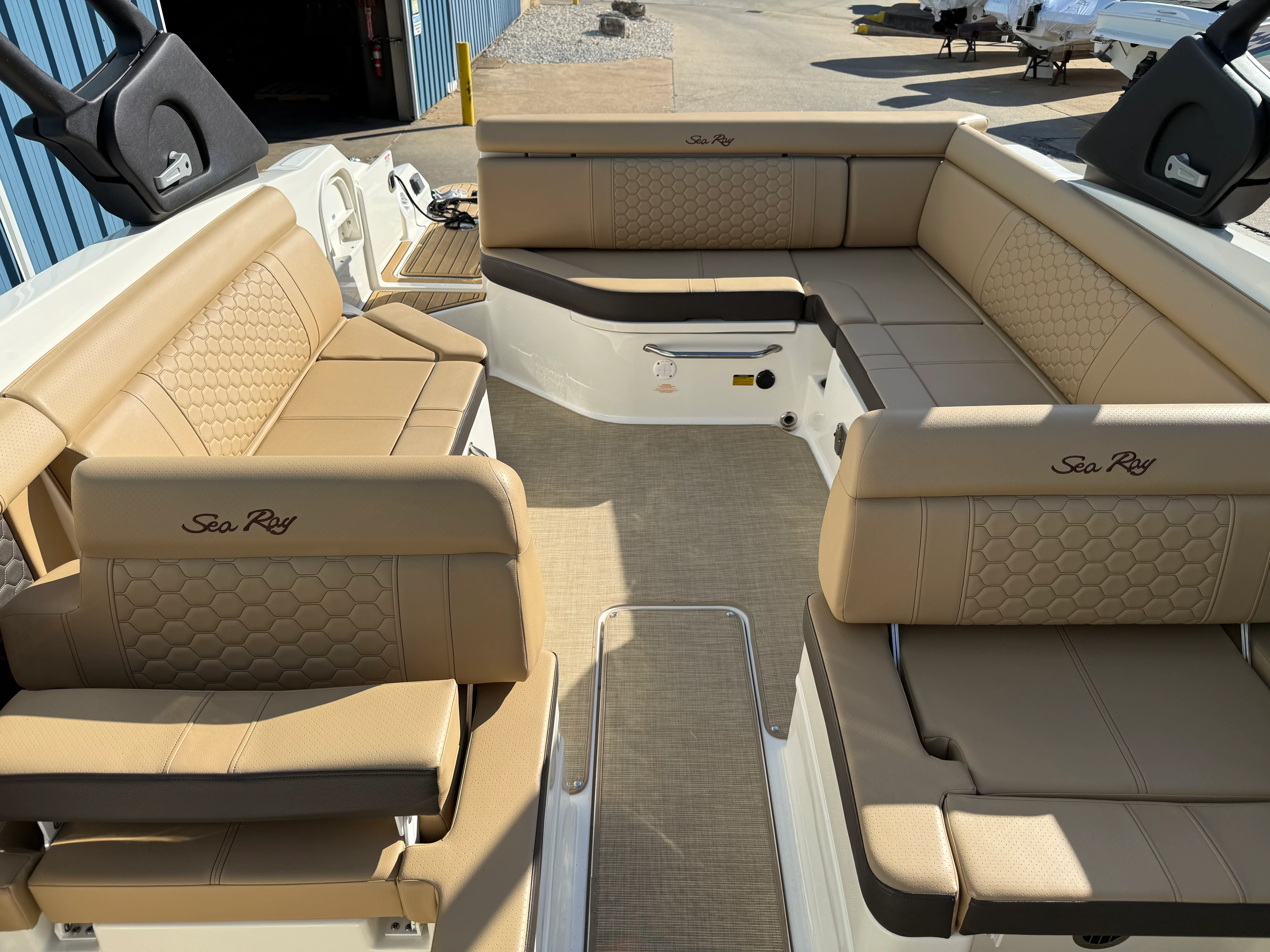 2023 Sea Ray 270 SD Image Thumbnail #27