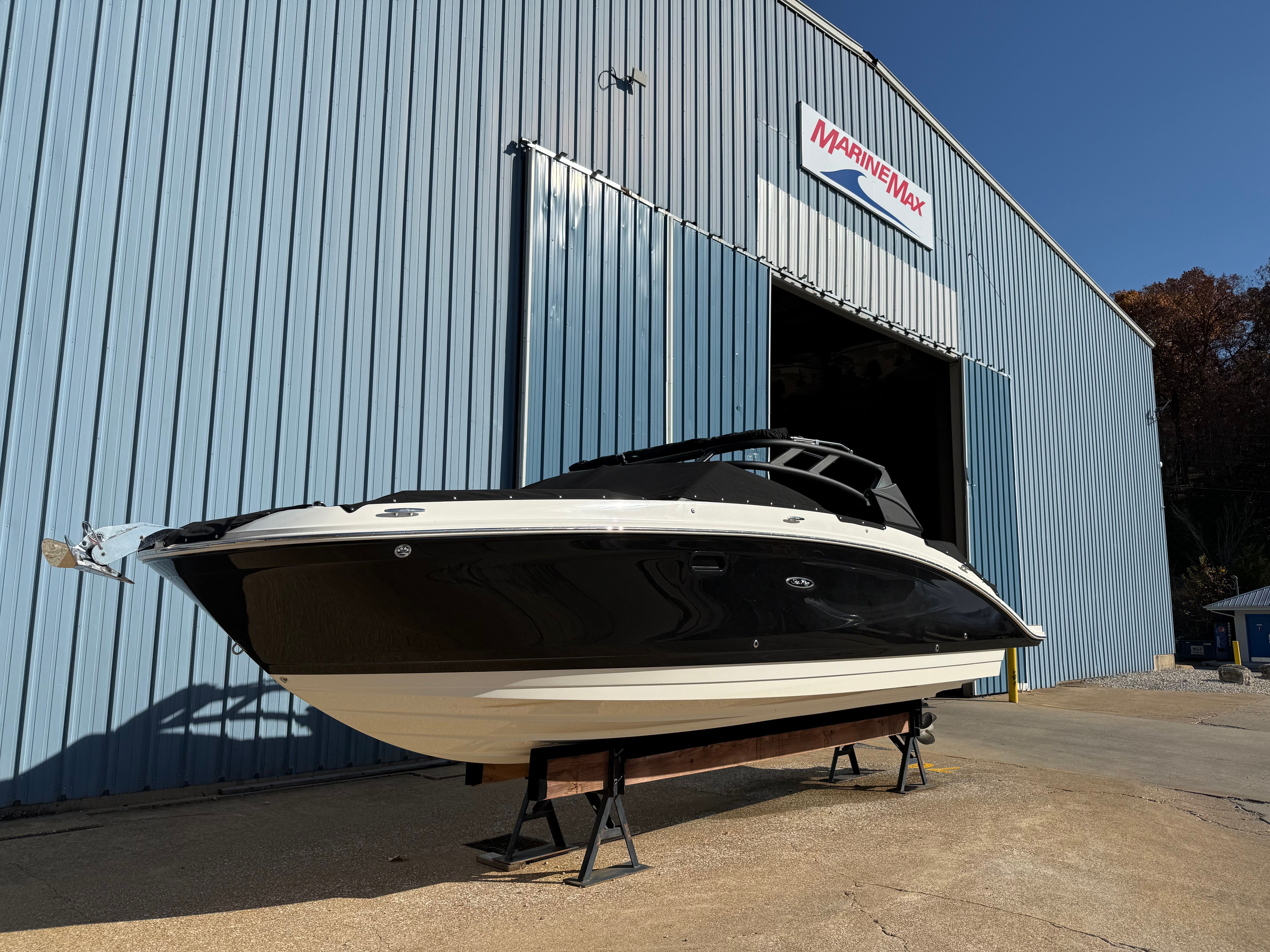 2023 Sea Ray 270 SD Image Thumbnail #2