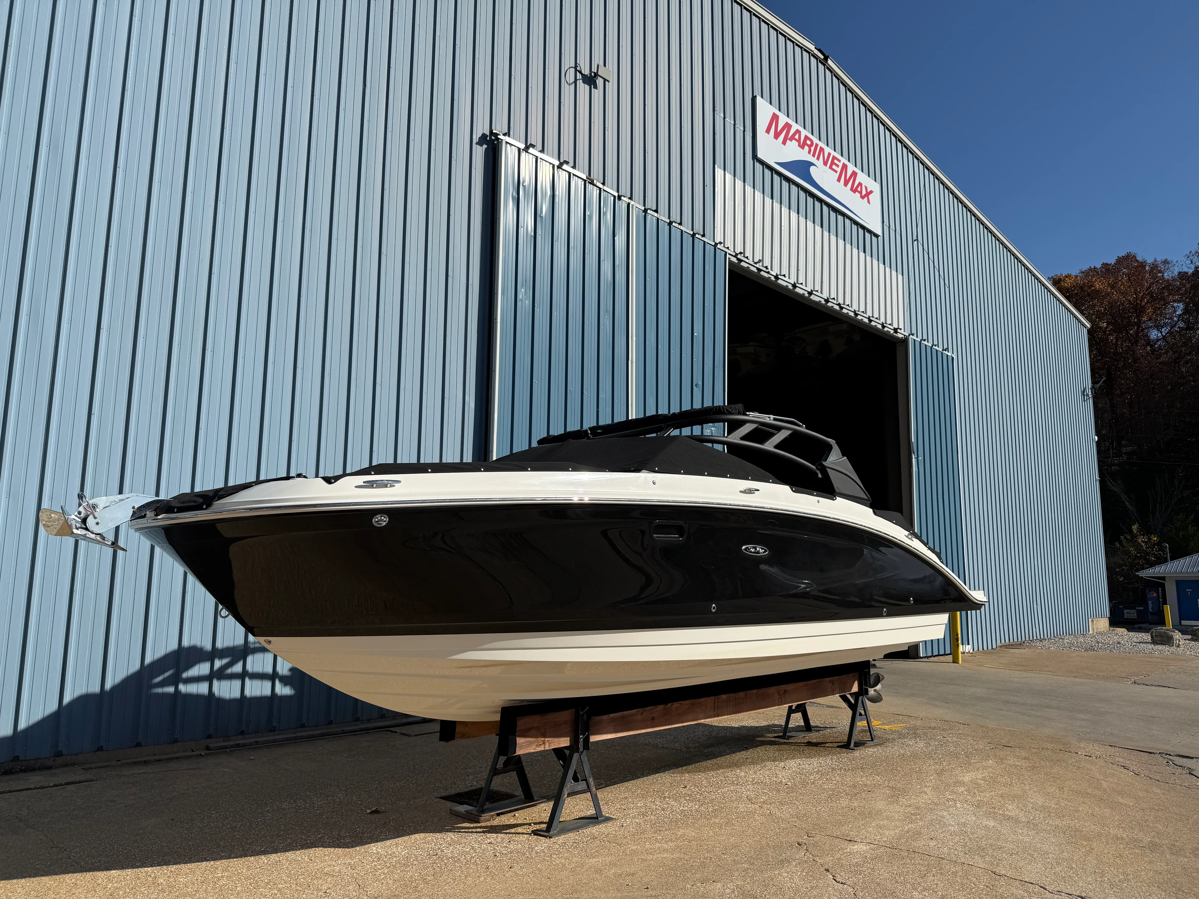 2023 Sea Ray 270 SD Image Thumbnail #2