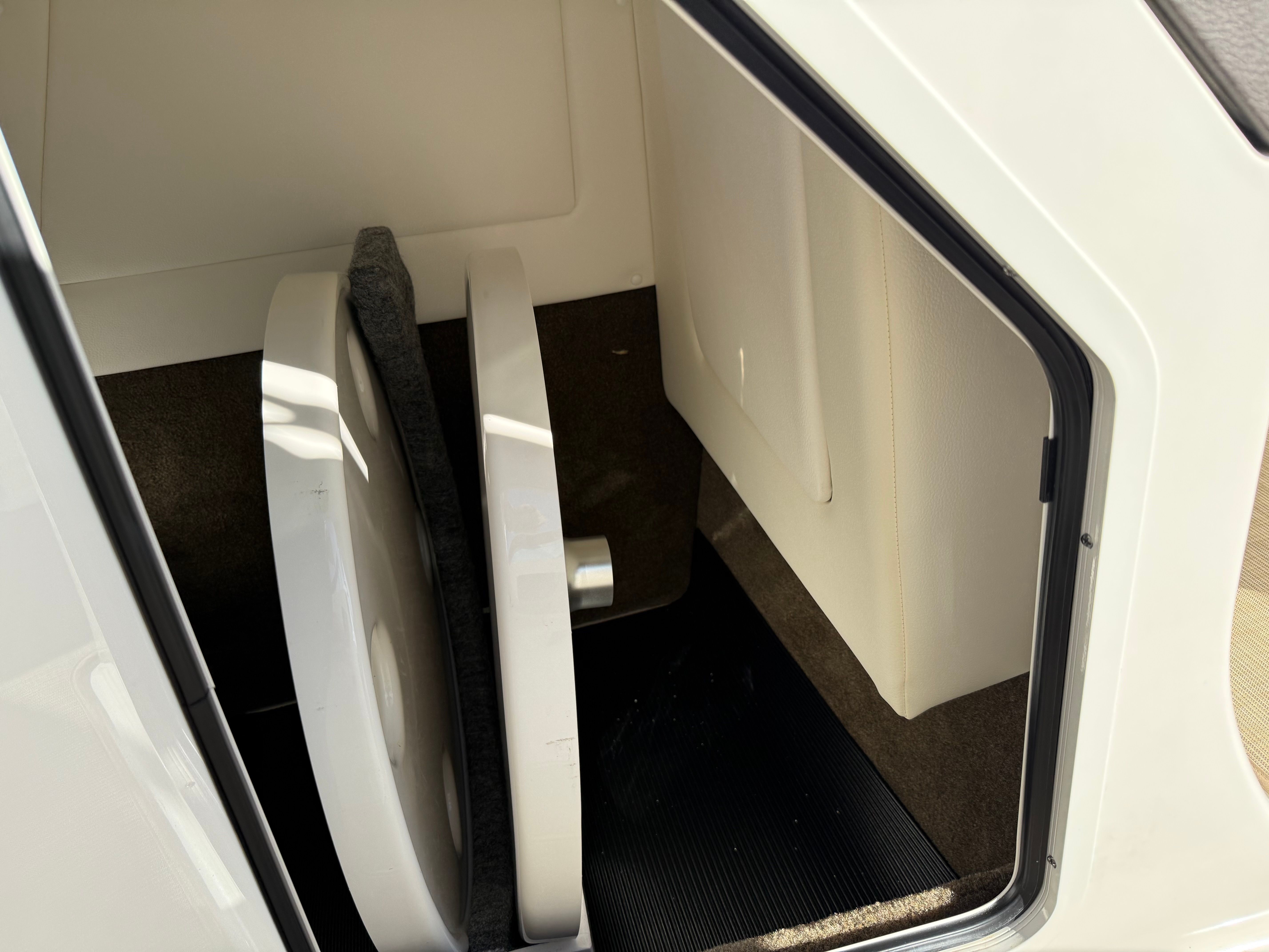 2023 Sea Ray 270 SD Image Thumbnail #23