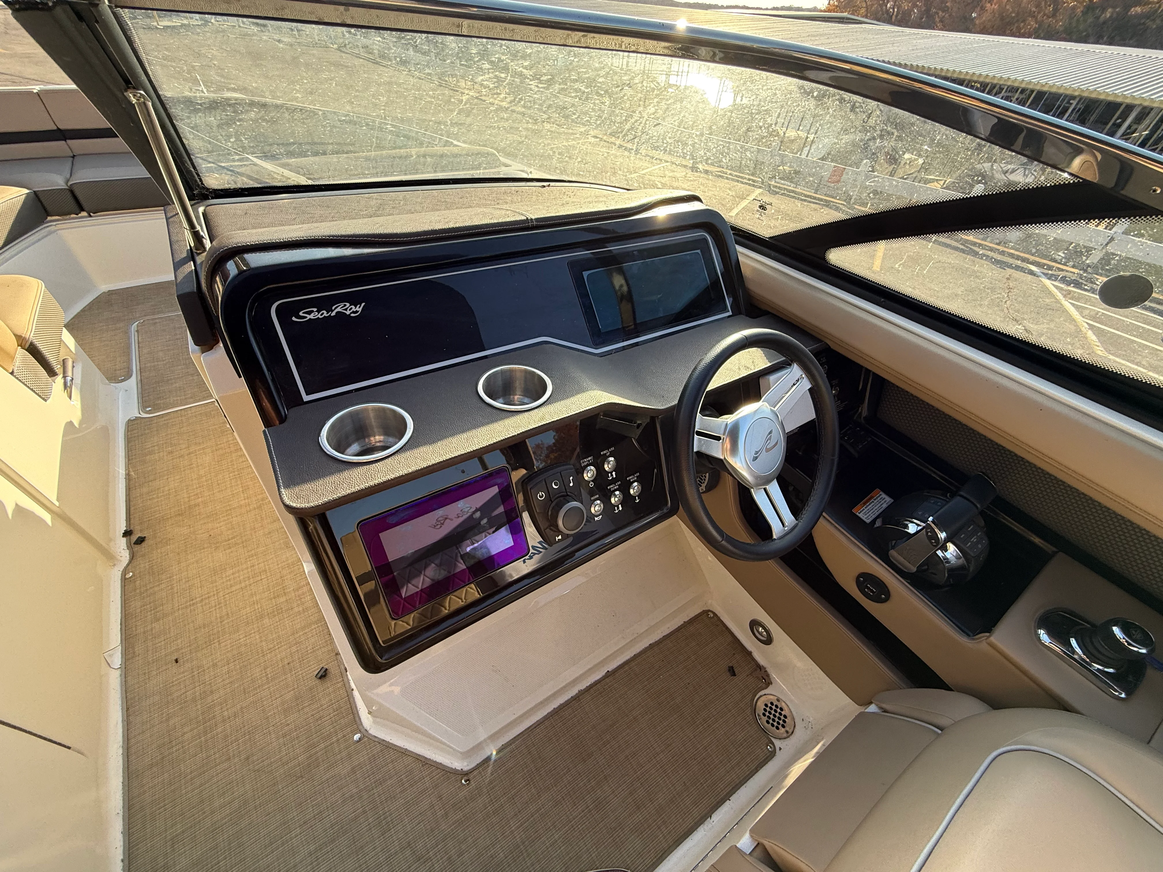 2017 Sea Ray 310 SLX Image Thumbnail #17