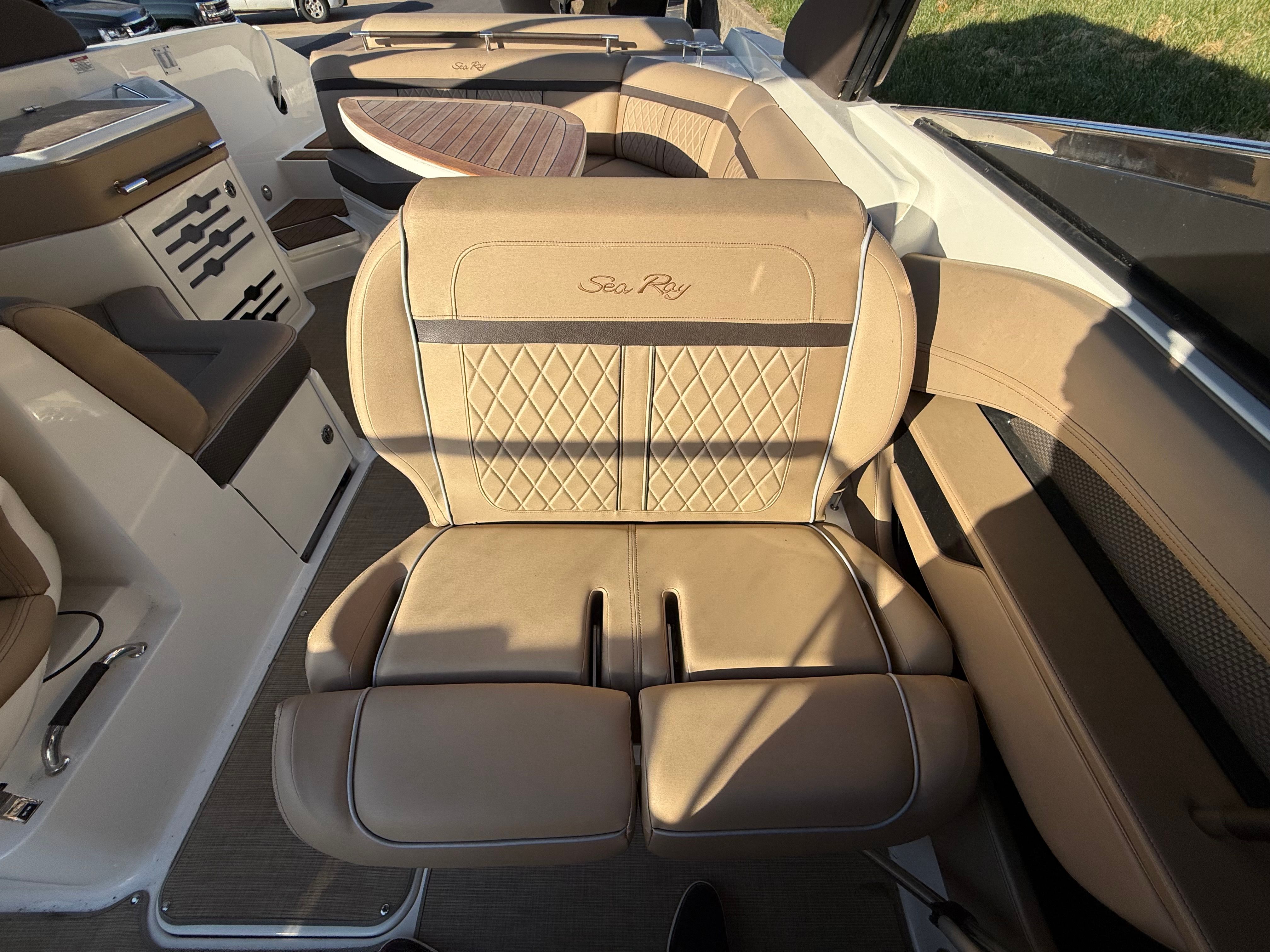 2017 Sea Ray 310 SLX Image Thumbnail #19