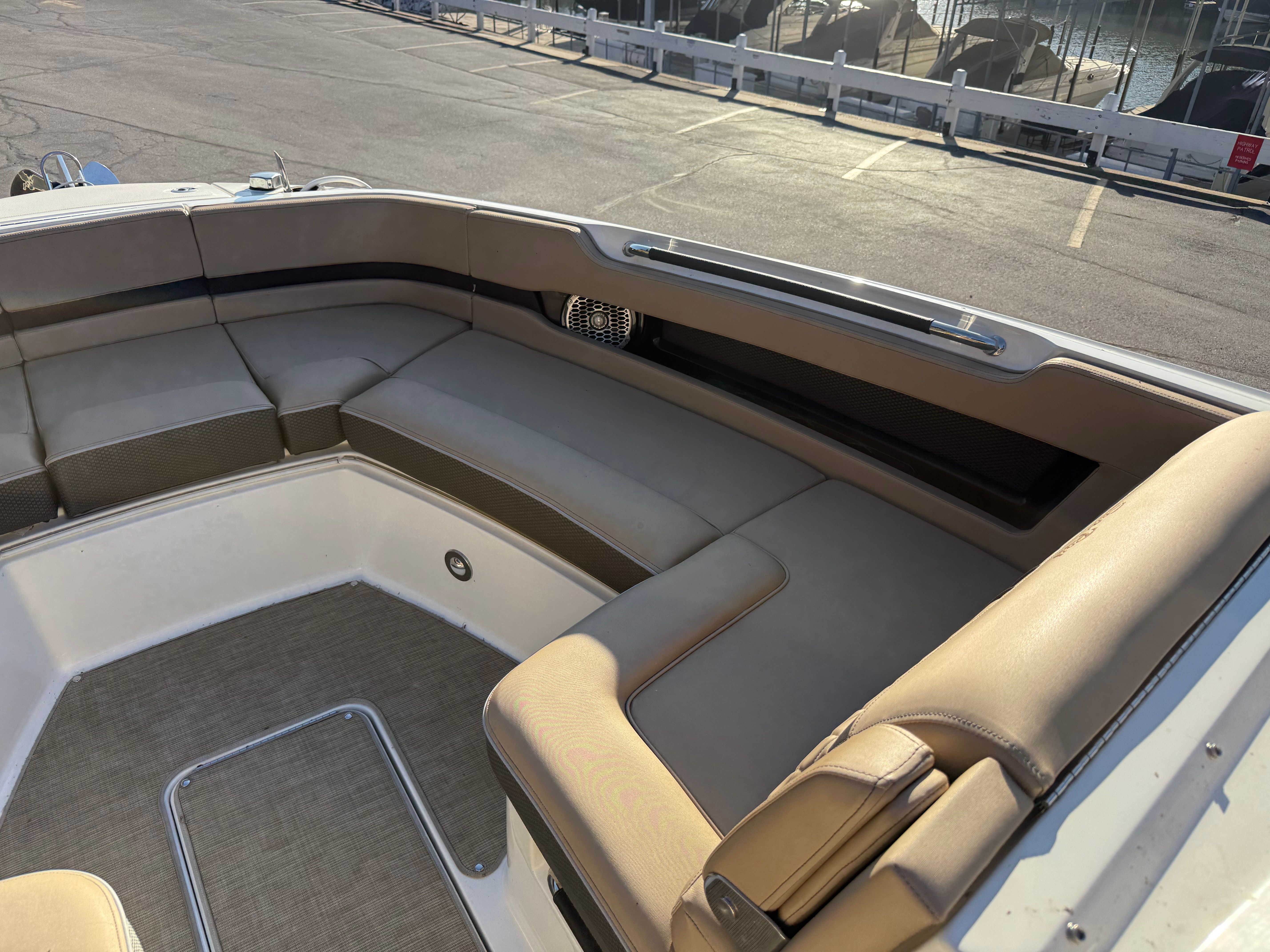 2017 Sea Ray 310 SLX Image Thumbnail #10