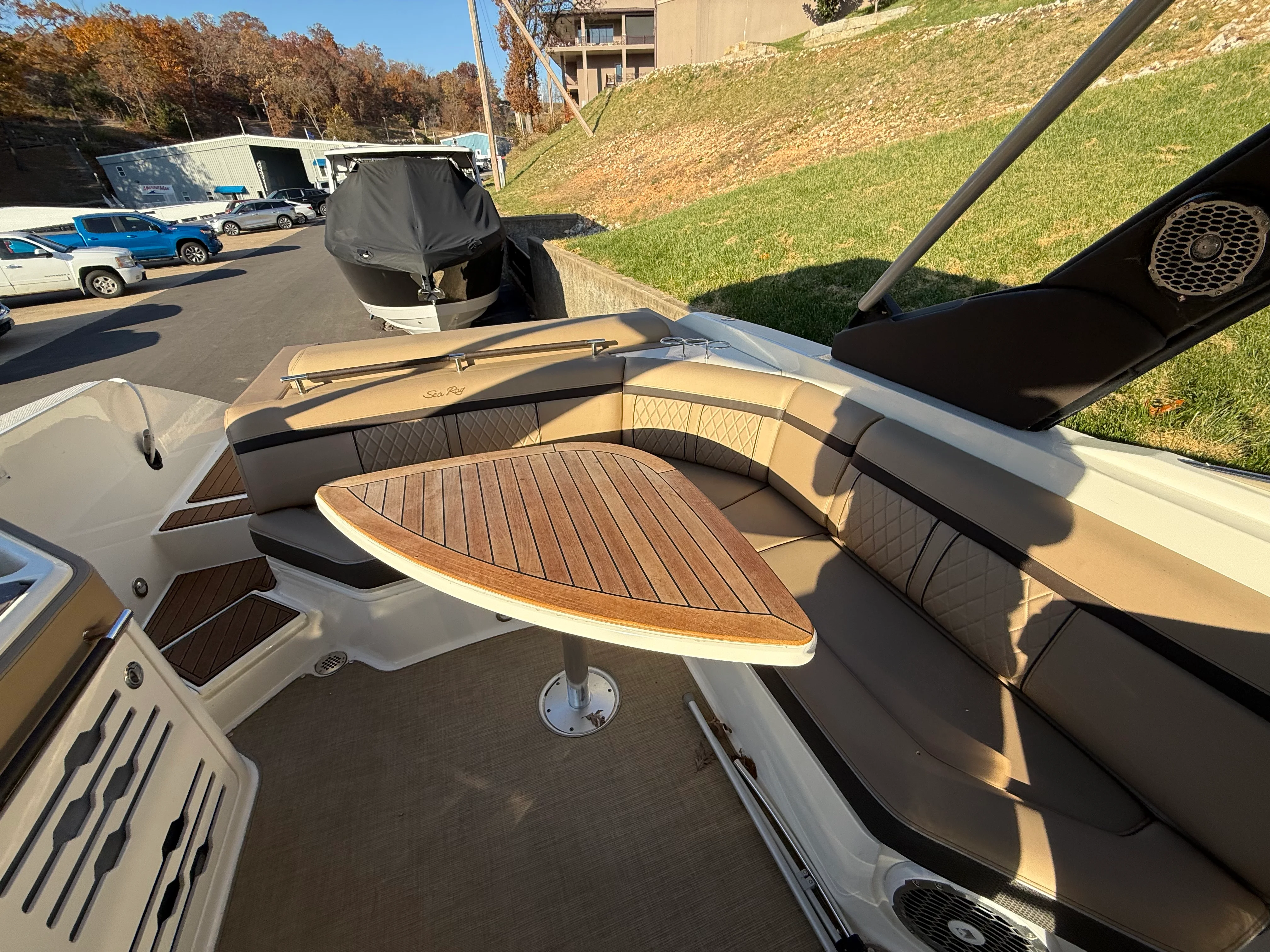 2017 Sea Ray 310 SLX Image Thumbnail #23