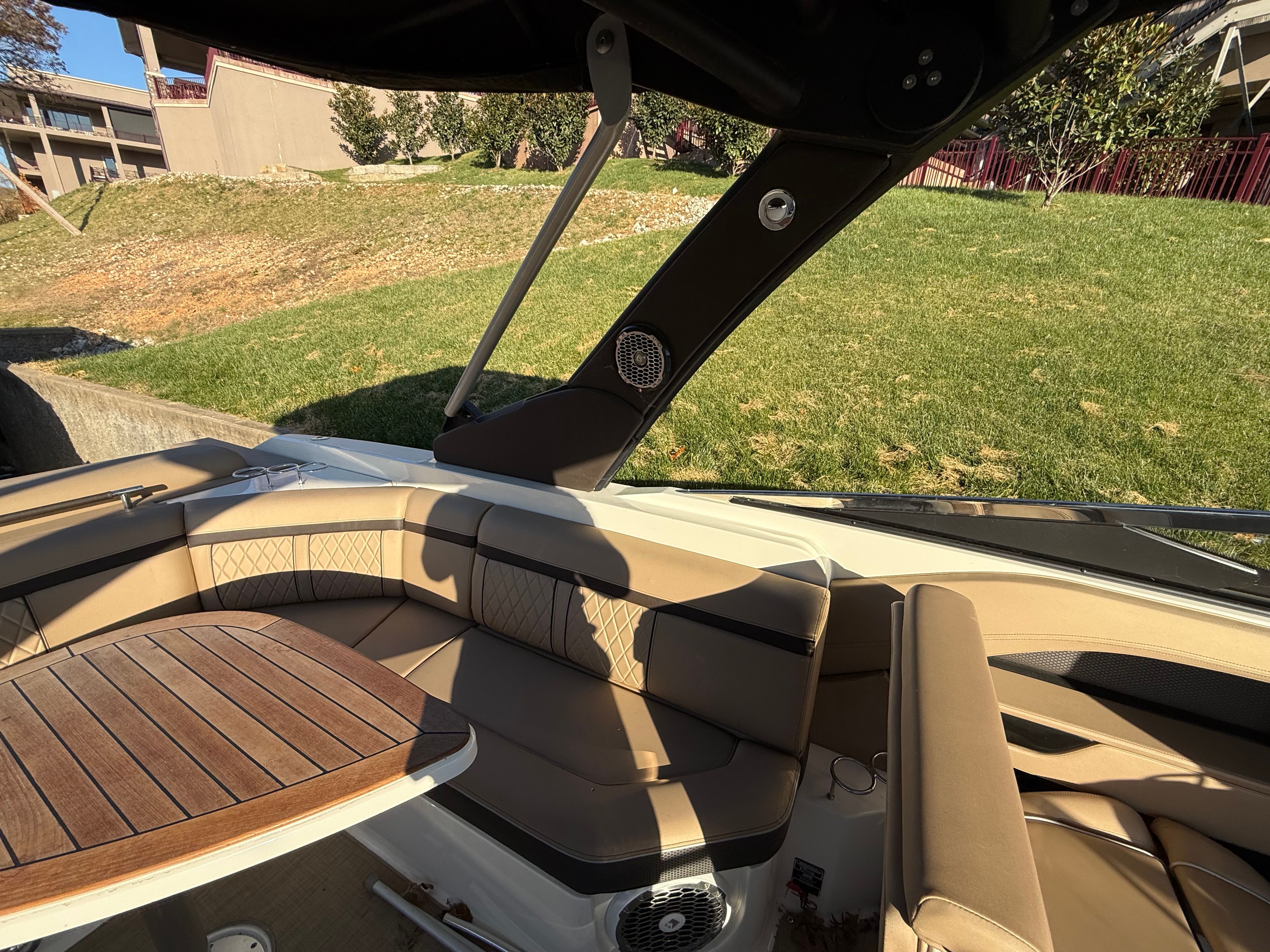 2017 Sea Ray 310 SLX Image Thumbnail #24