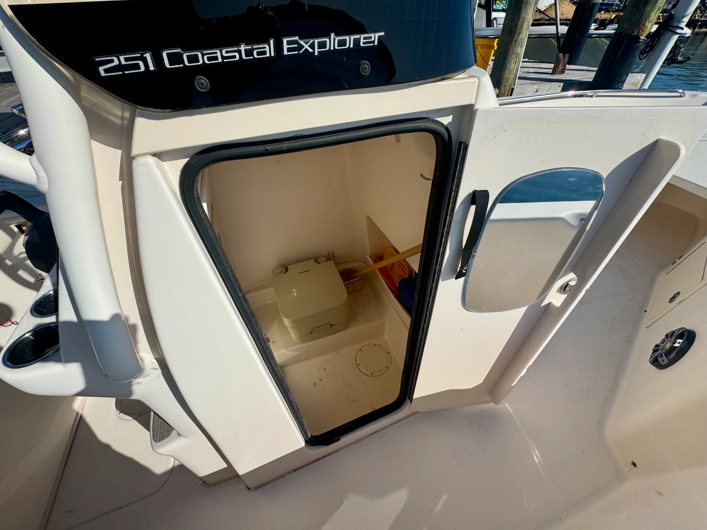 2021 Grady-White 251 COASTAL EXPLORER Image Thumbnail #16