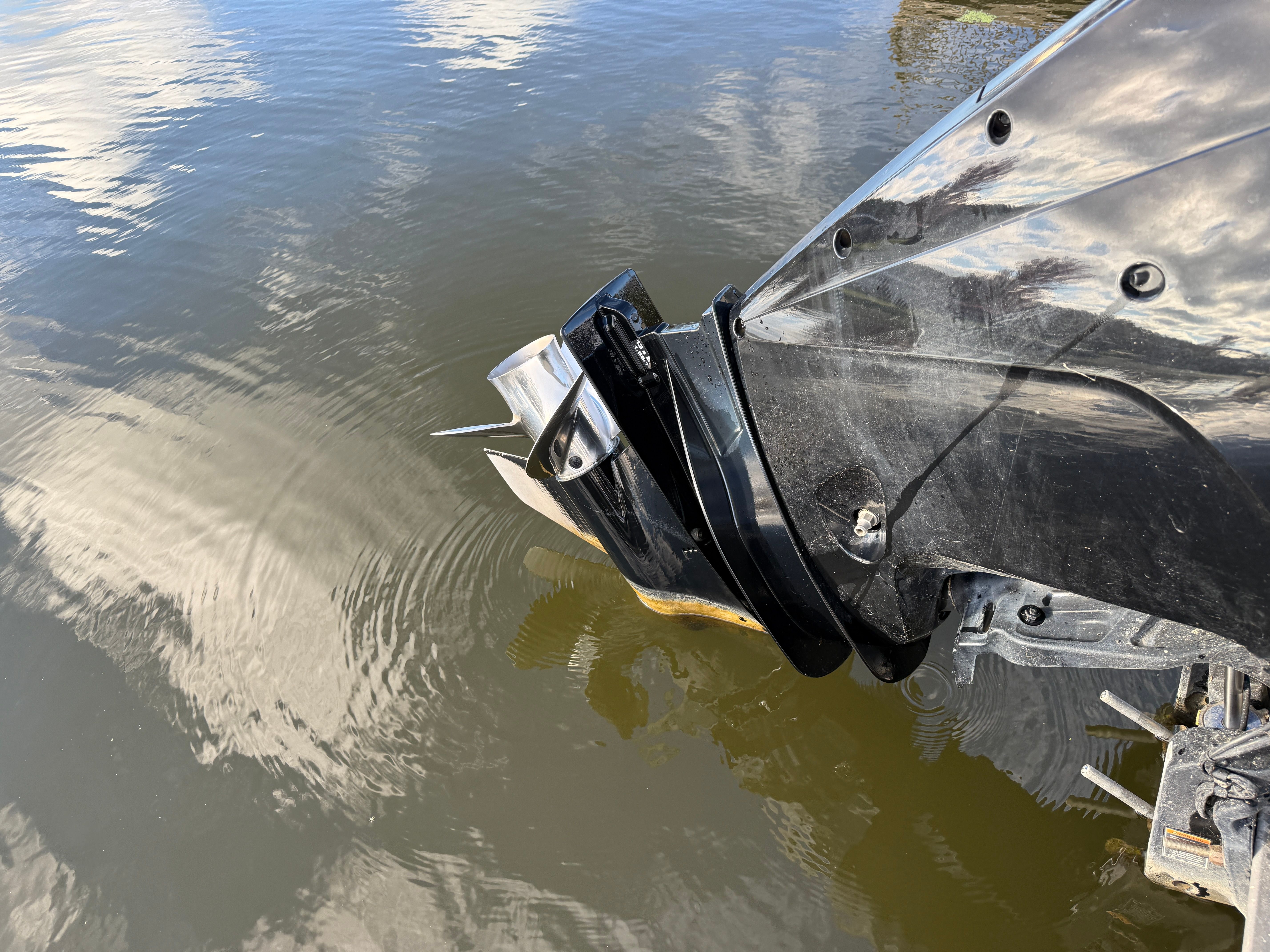 2023 Sylvan L3 DLZBAR TT Image Thumbnail #5