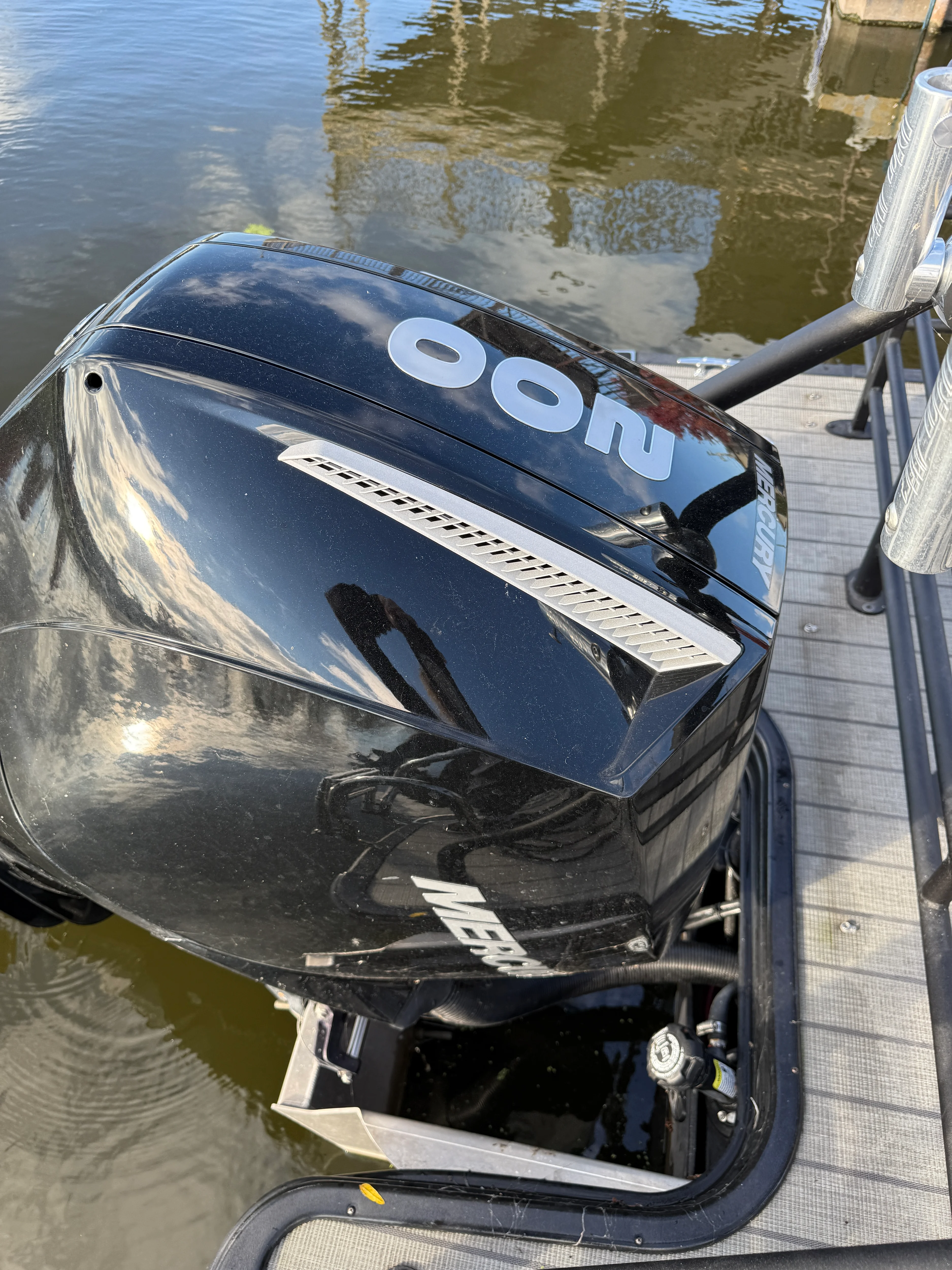 2023 Sylvan L3 DLZBAR TT Image Thumbnail #6