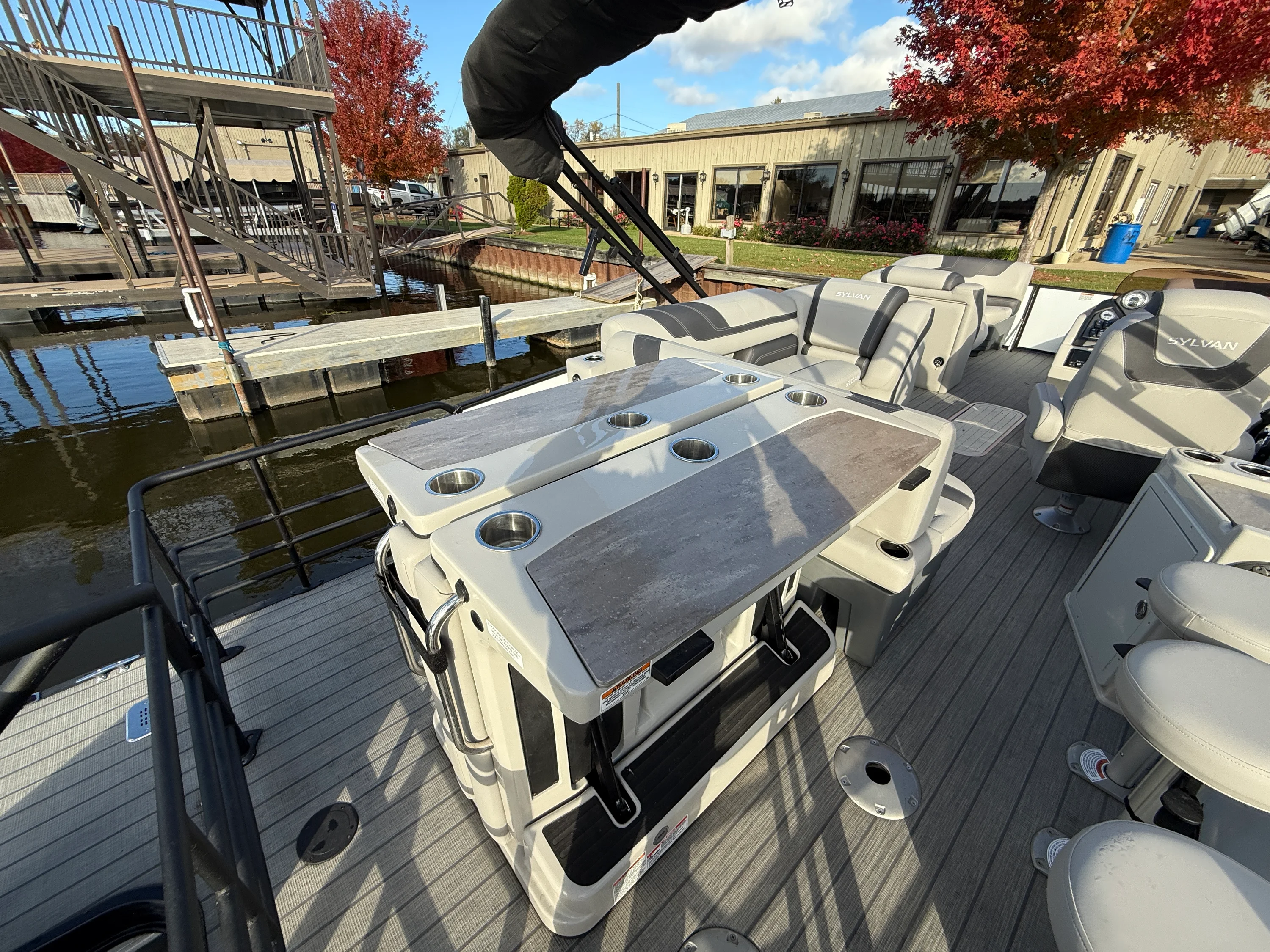 2023 Sylvan L3 DLZBAR TT Image Thumbnail #10