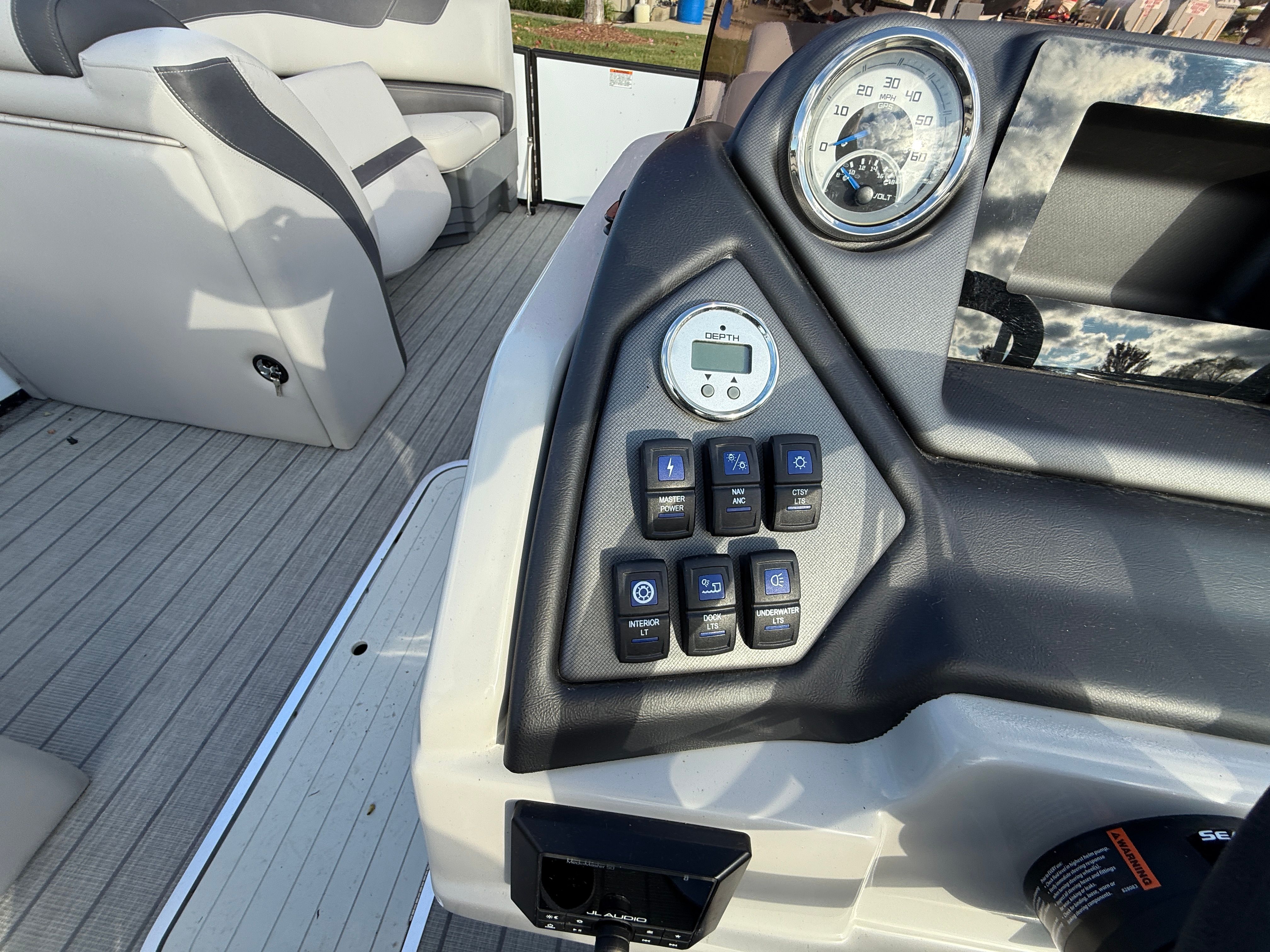 2023 Sylvan L3 DLZBAR TT Image Thumbnail #23