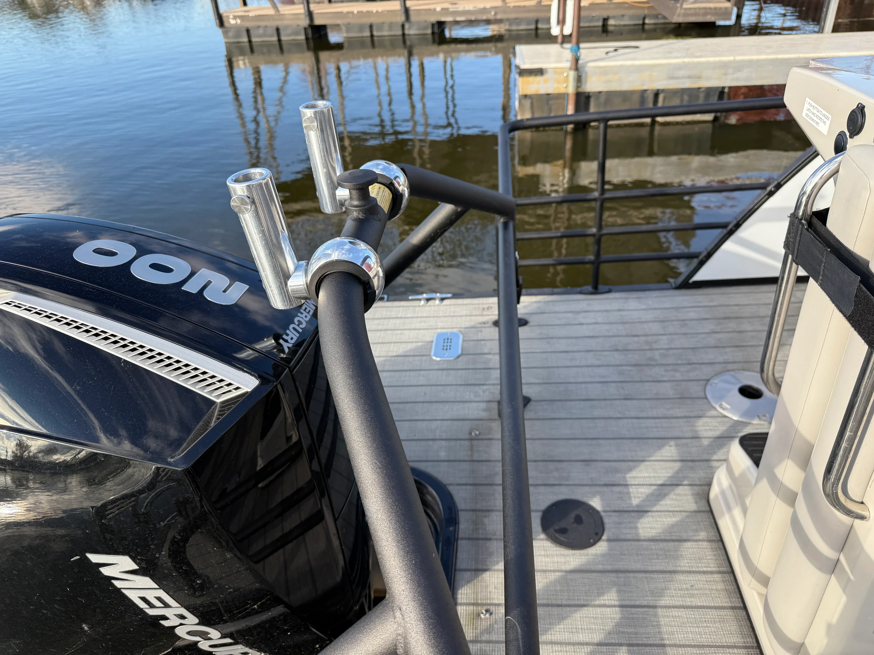 2023 Sylvan L3 DLZBAR TT Image Thumbnail #7