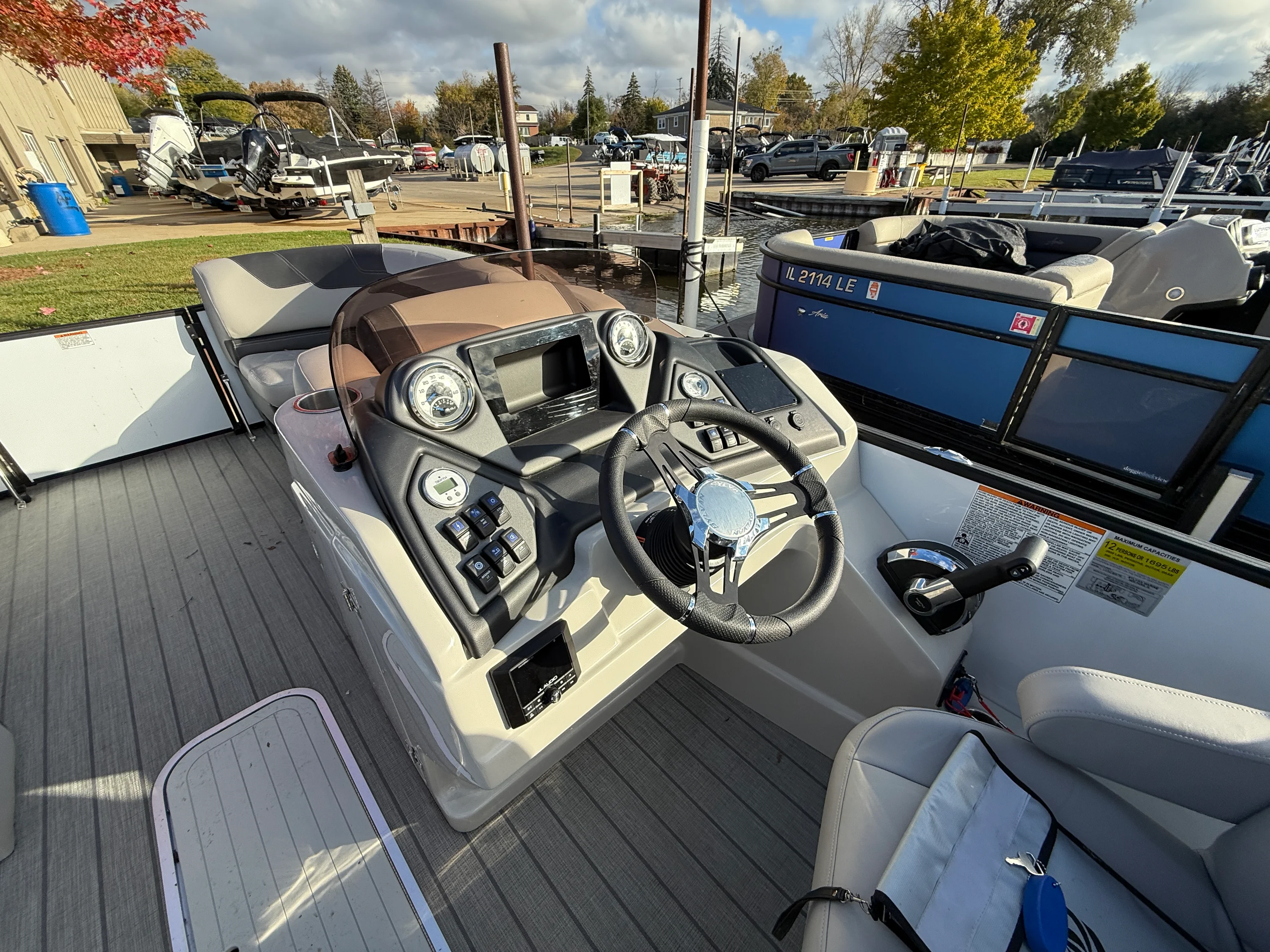 2023 Sylvan L3 DLZBAR TT Image Thumbnail #17