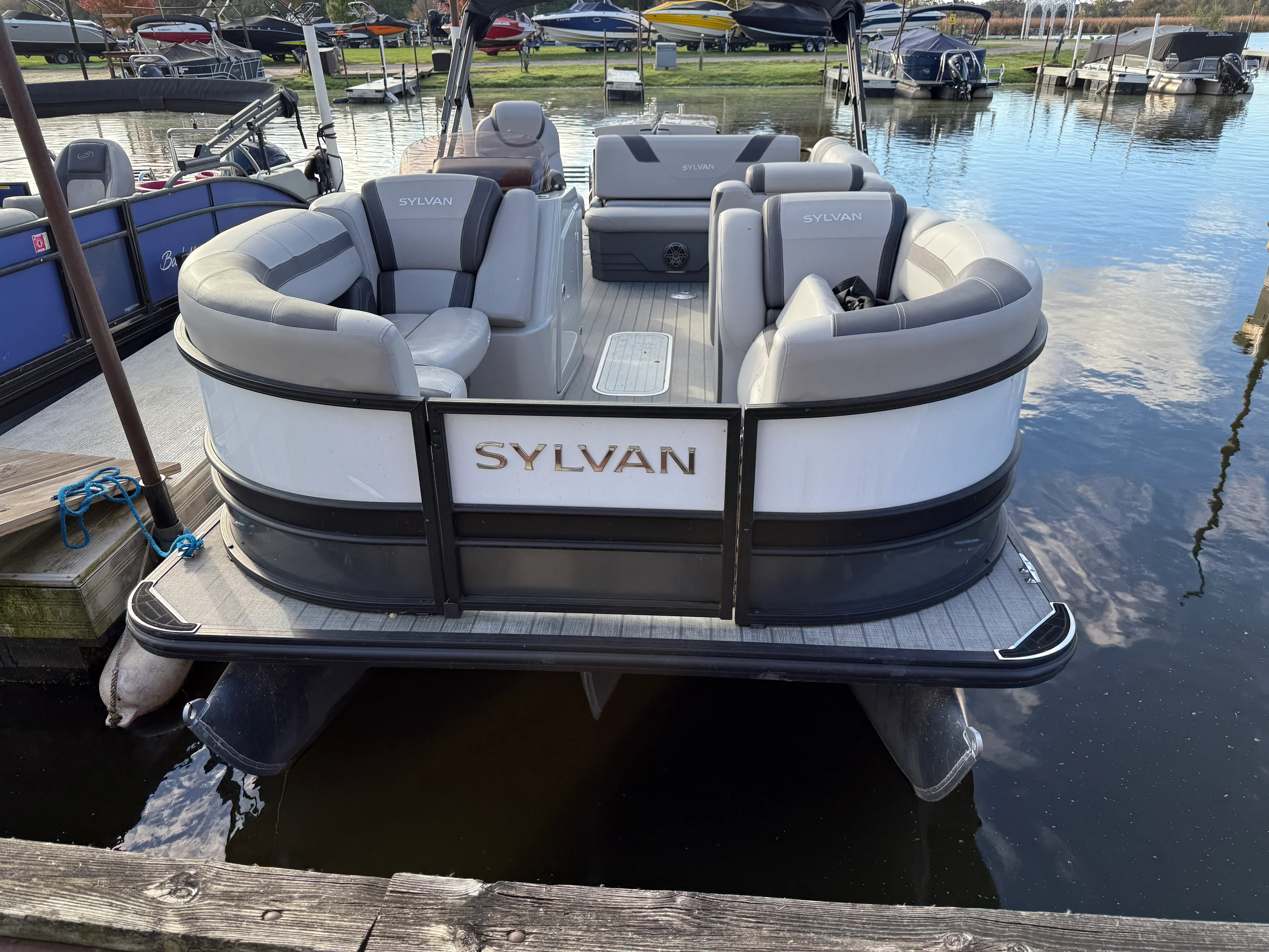 2023 Sylvan L3 DLZBAR TT Image Thumbnail #1